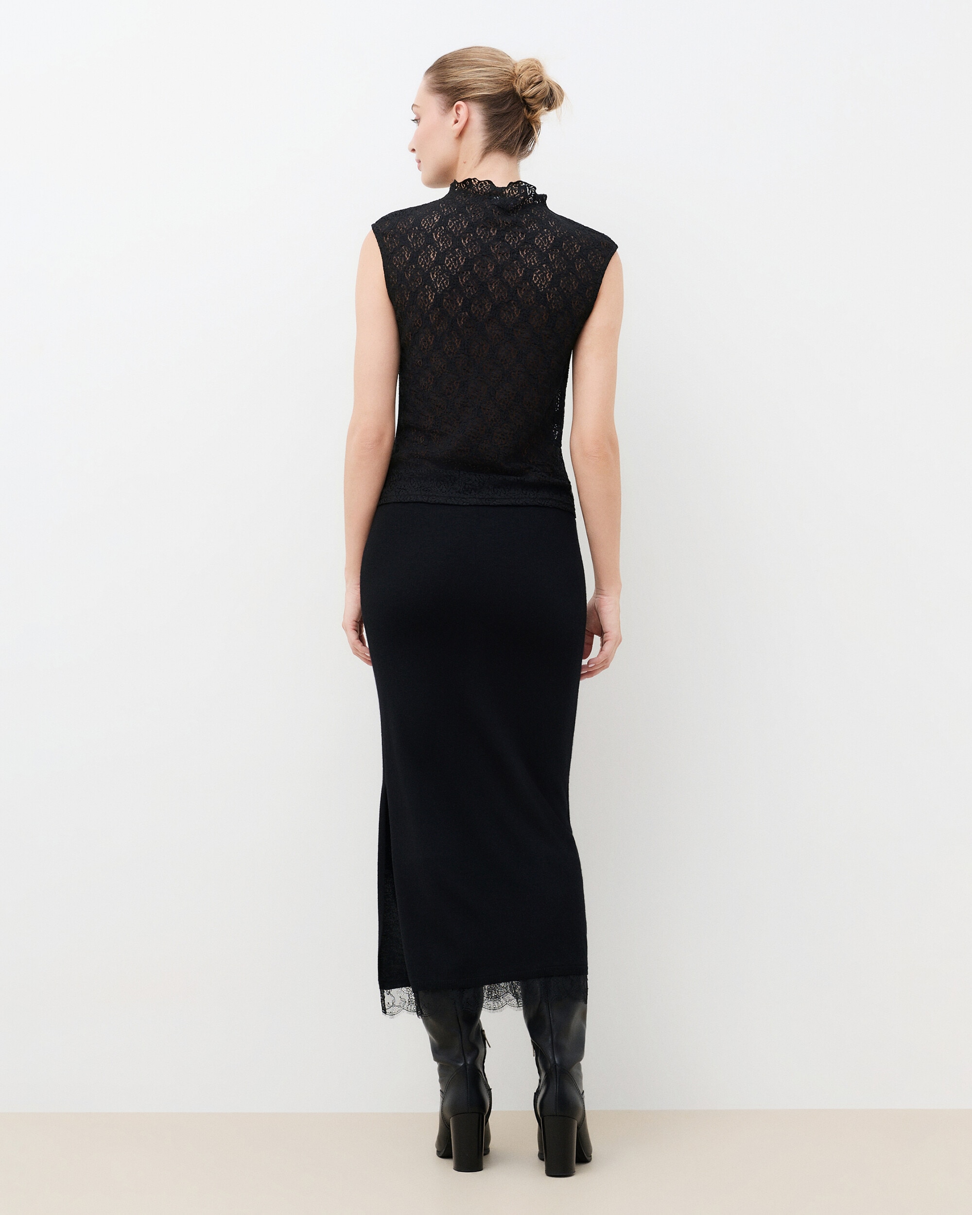 Camiseta de mujer con cuello alto de encaje - Caroll - Negro Negro-2