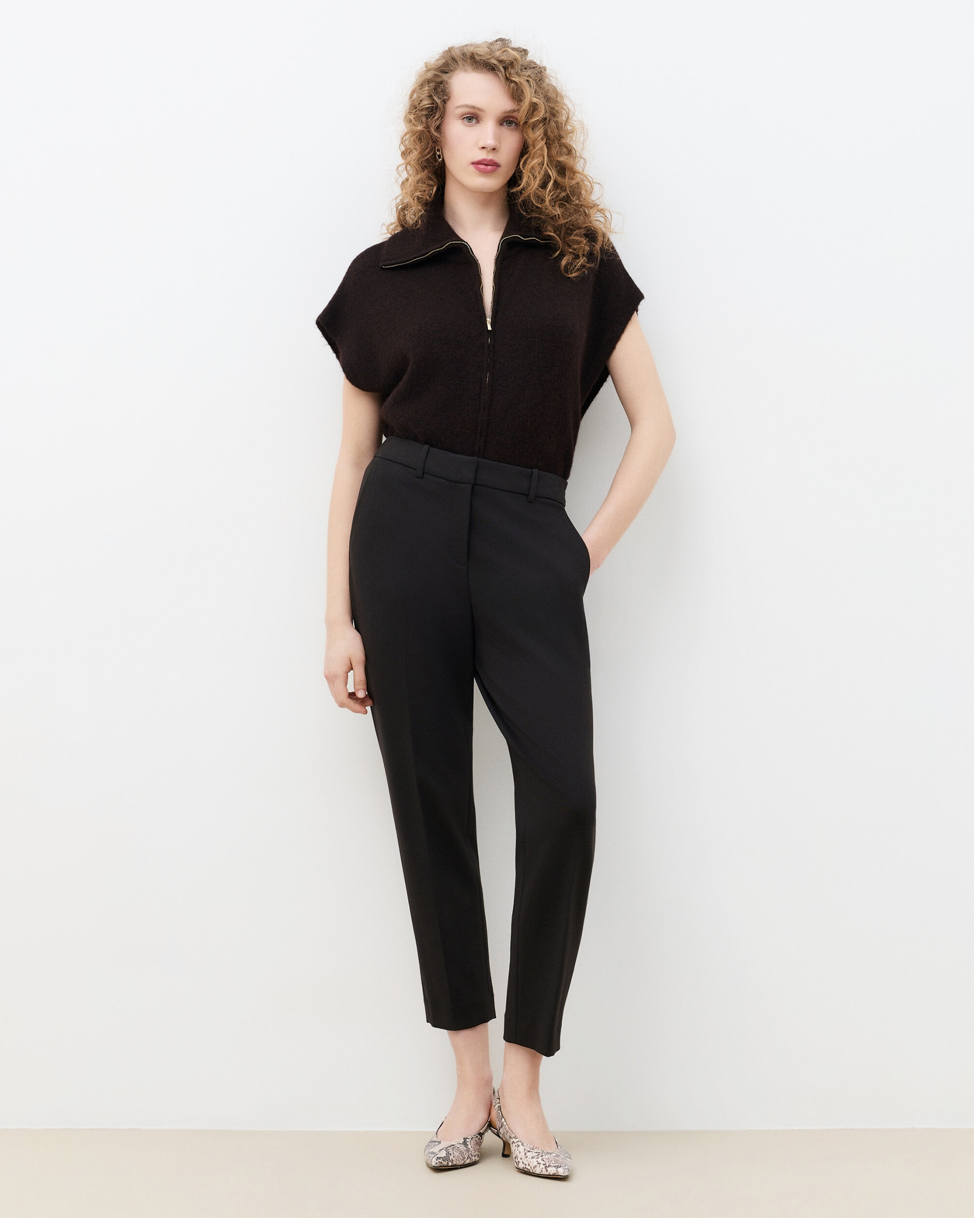 Imagen 0 de Pantalones de vestir de mujer de tiro alto Marrón oscuro