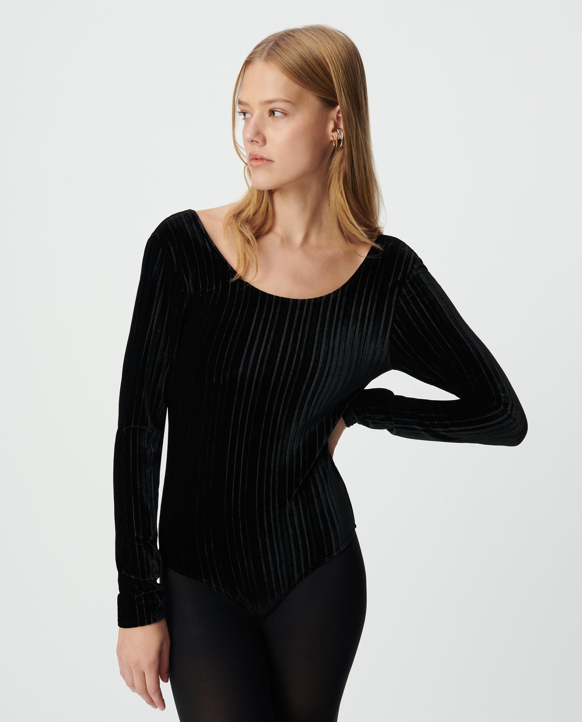 Imagen 0 de Camiseta_body de mujer plisado de terciopelo Negro