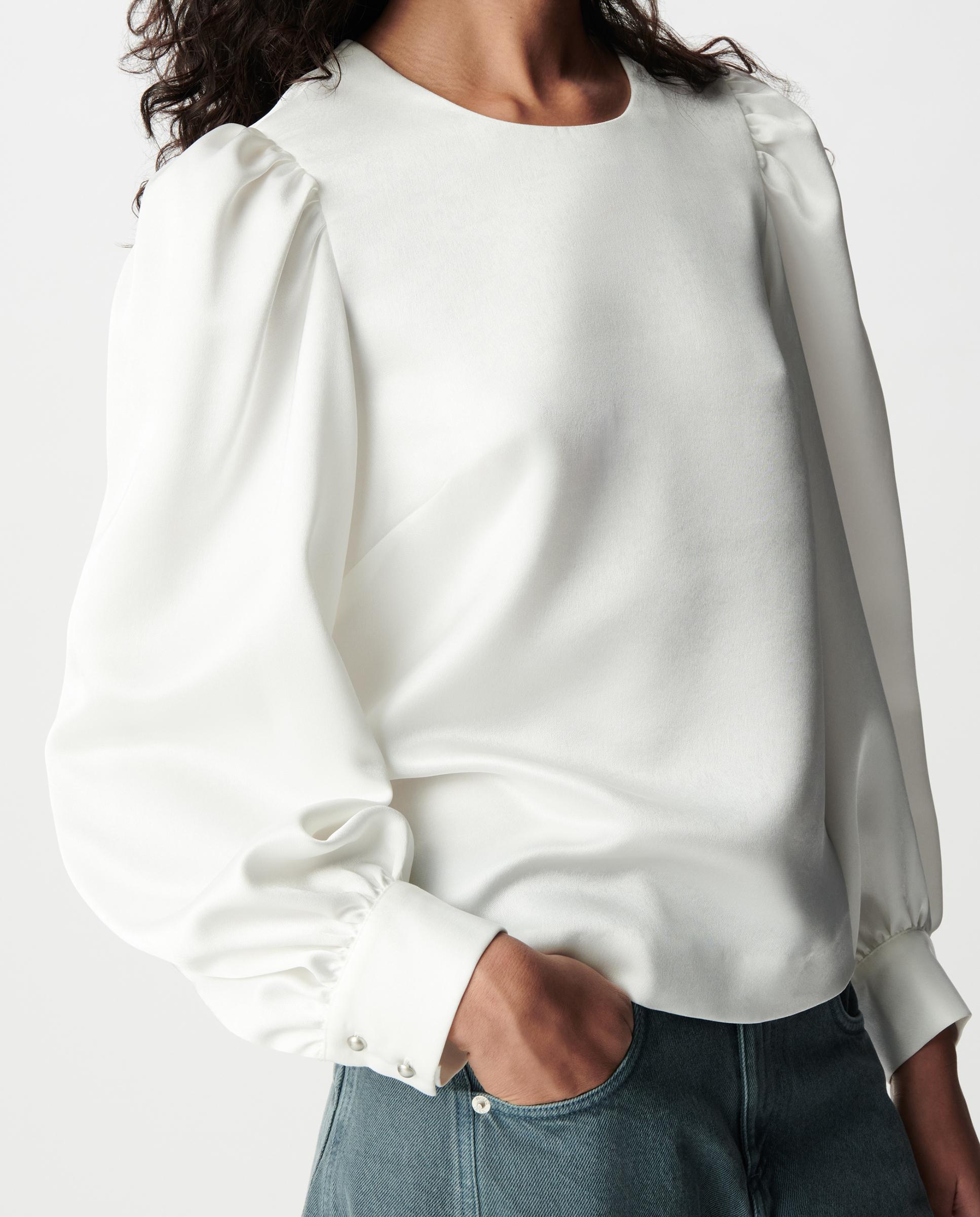 Blusa de mujer satinada con escote en v en la espalda - IKKS - Blanco Blanco-4