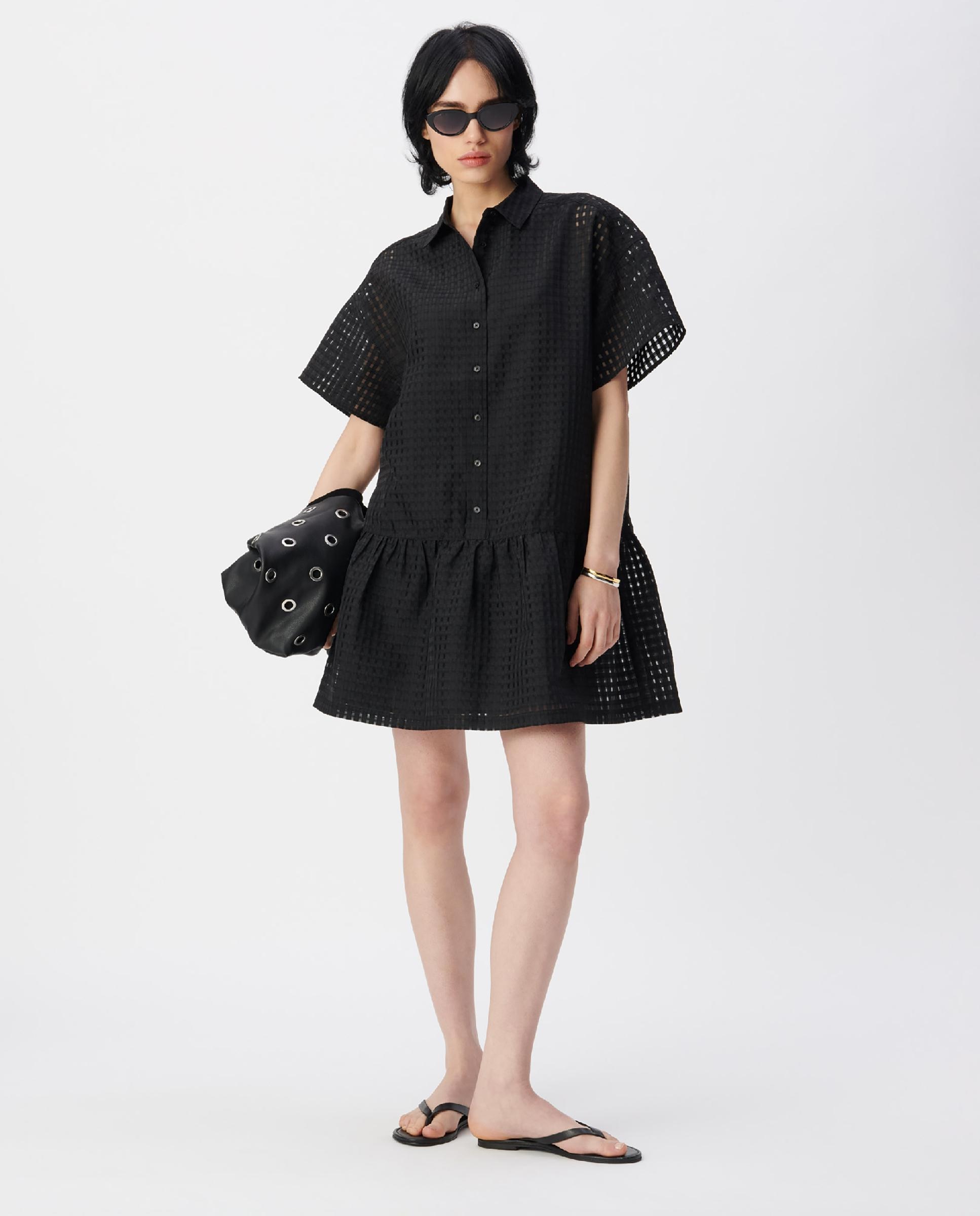 IKKS - Vestido corto con estampado de cuadros calados.
