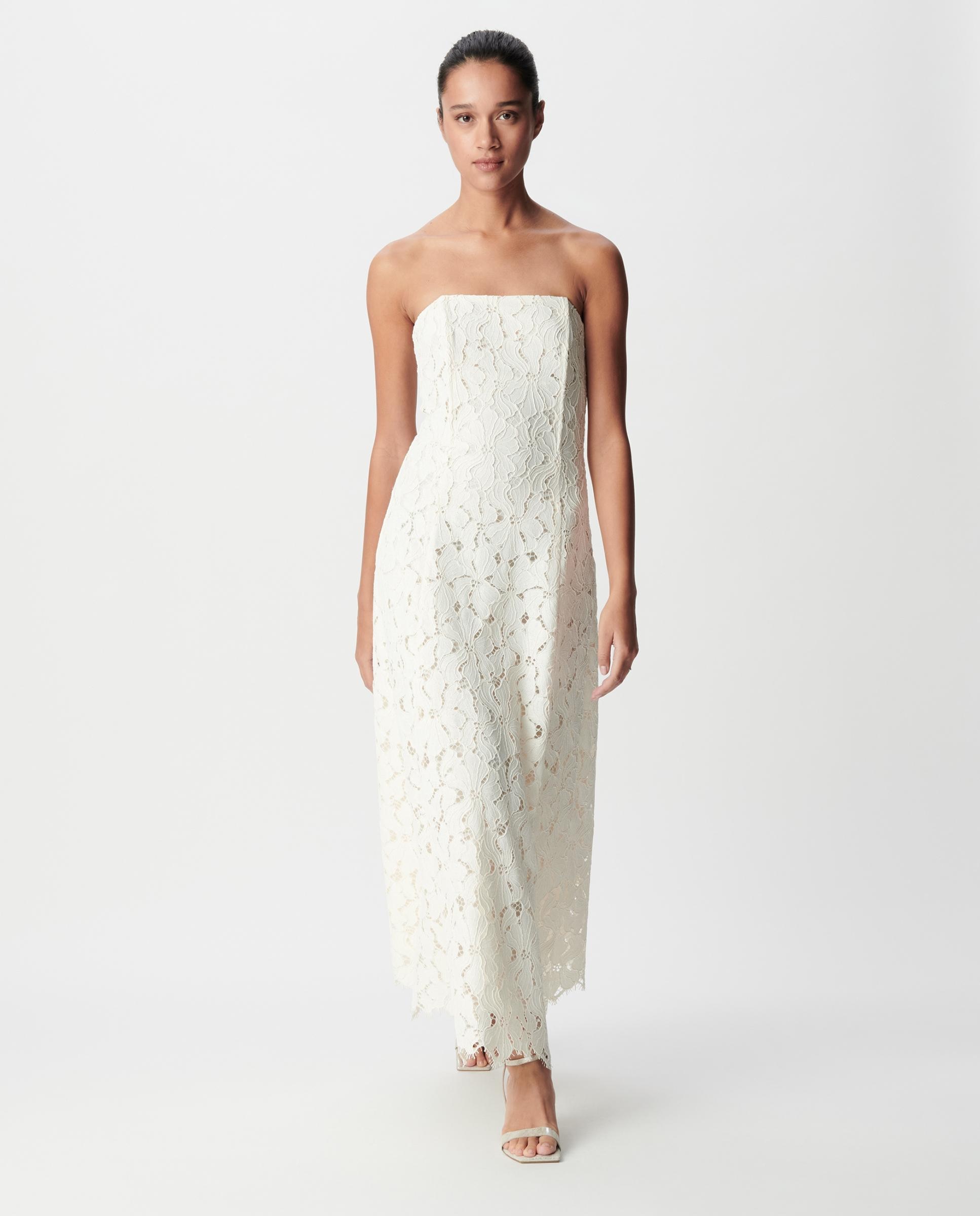 Imagen 0 de Vestido largo con encaje y escote palabra de honor Marfil