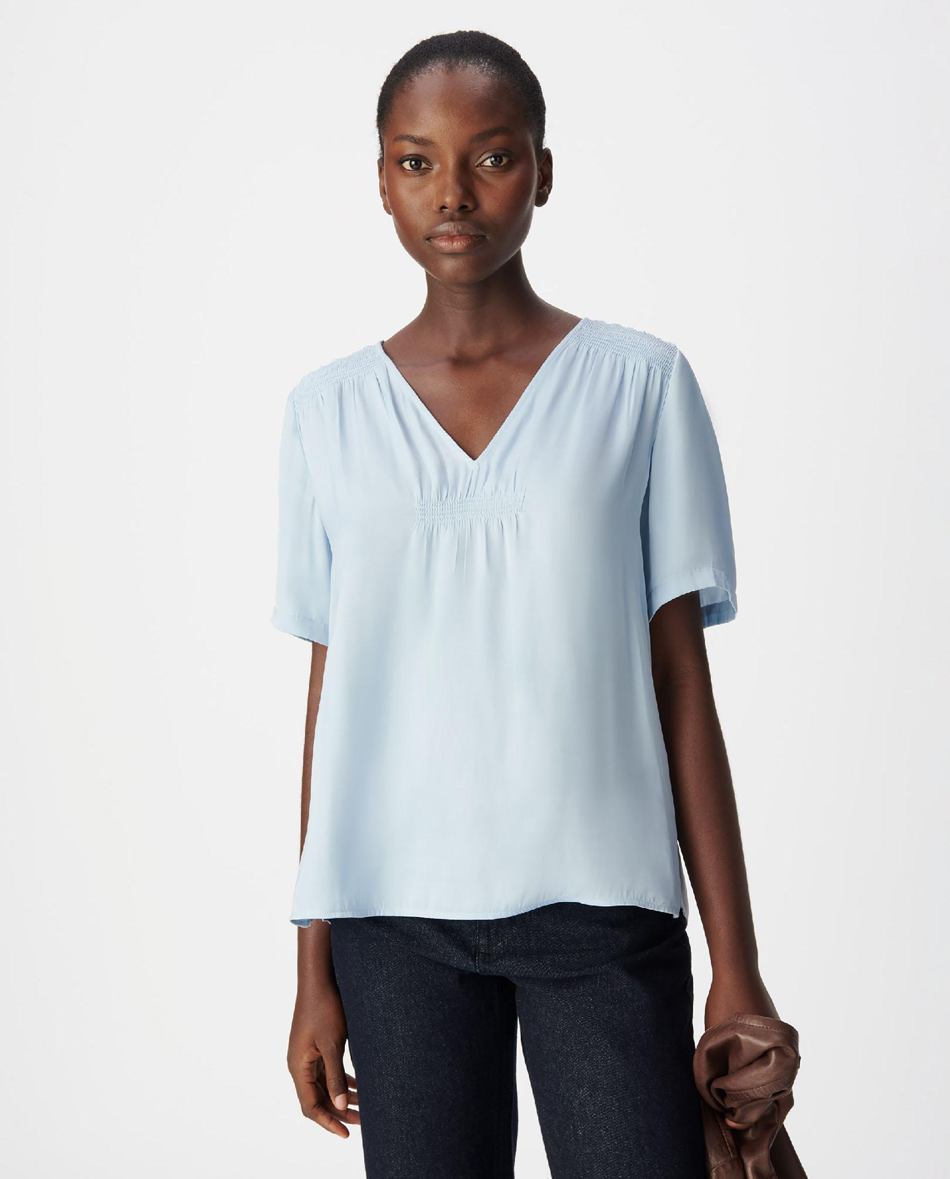 IKKS - Top de mujer satinado con detalles fruncidos.