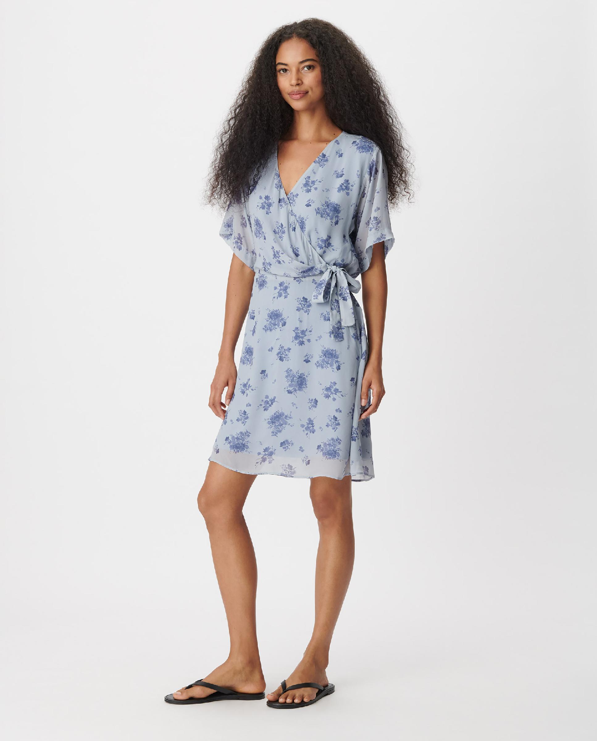 Vestido corto fluido con estampado floral y lazo lateral - IKKS - Azul grisáceo Azul grisáceo-1