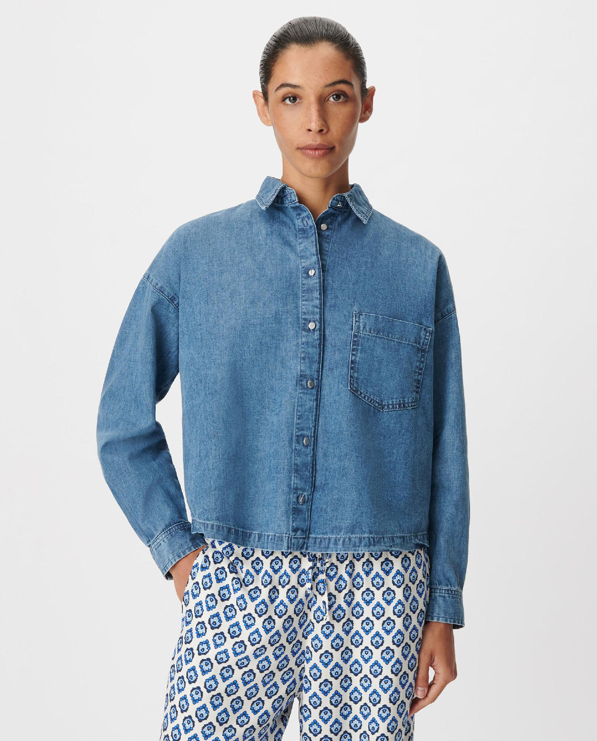 IKKS - Camisa de mujer vaquera cropped con bolsillo.