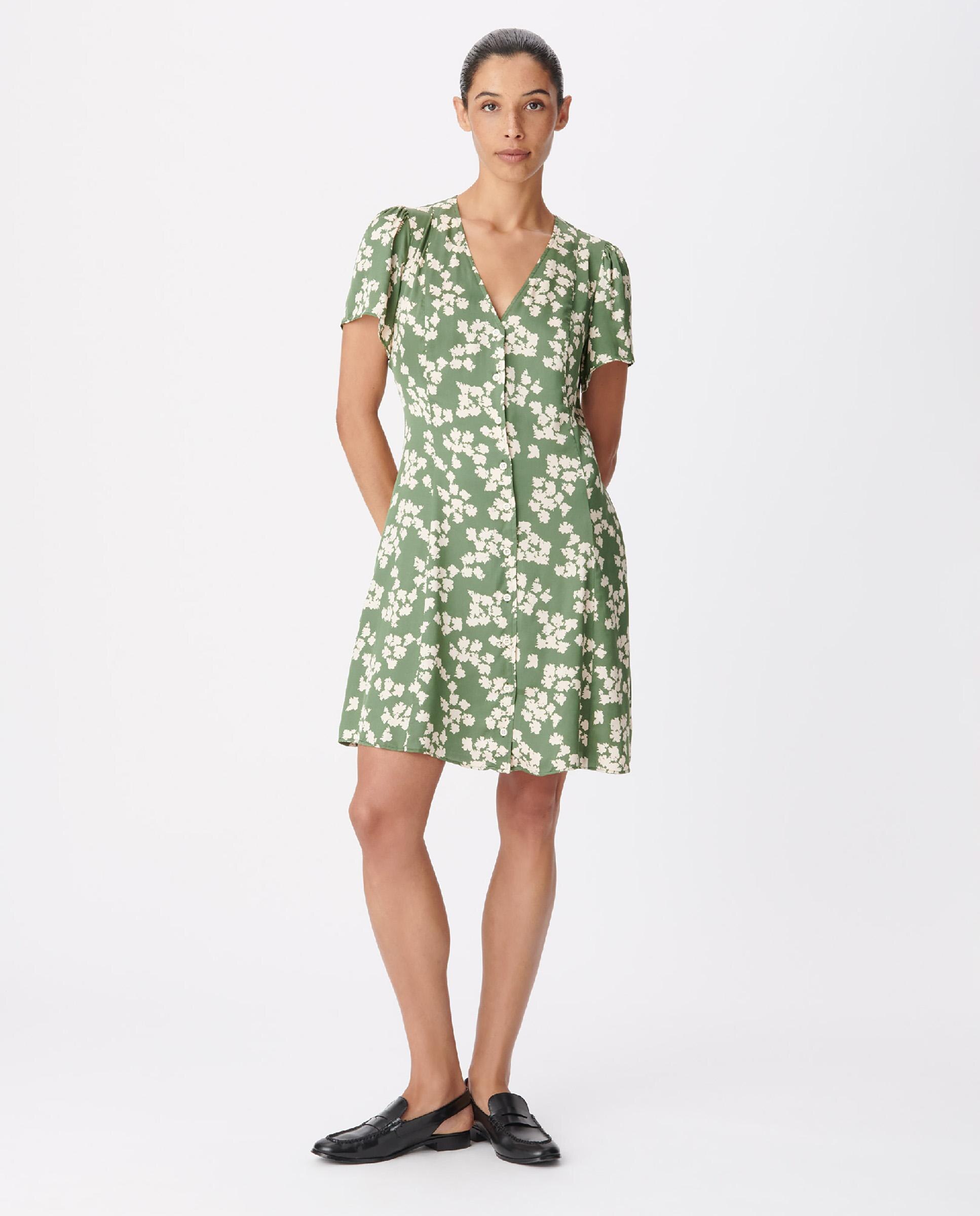 Imagen 0 de Vestido corto satinado con estampado de hojas Verde claro