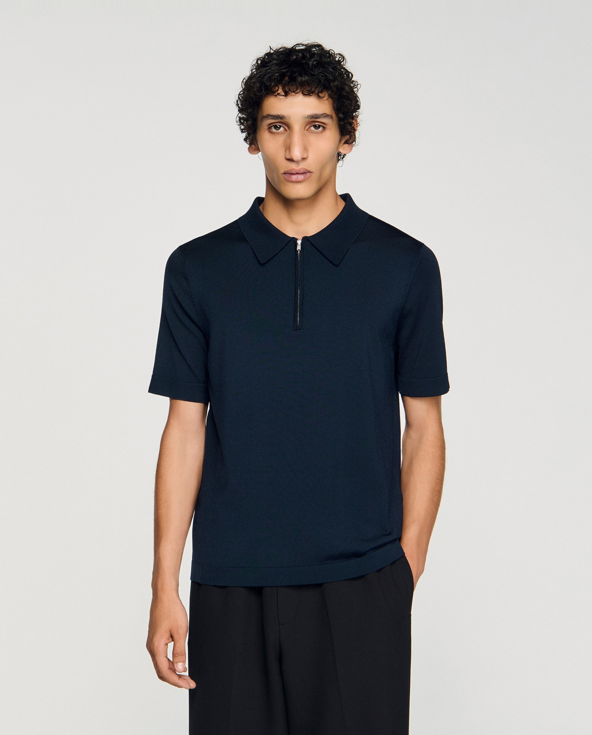 Sandro - Polo de hombre de manga corta de punto cuello cremallera.