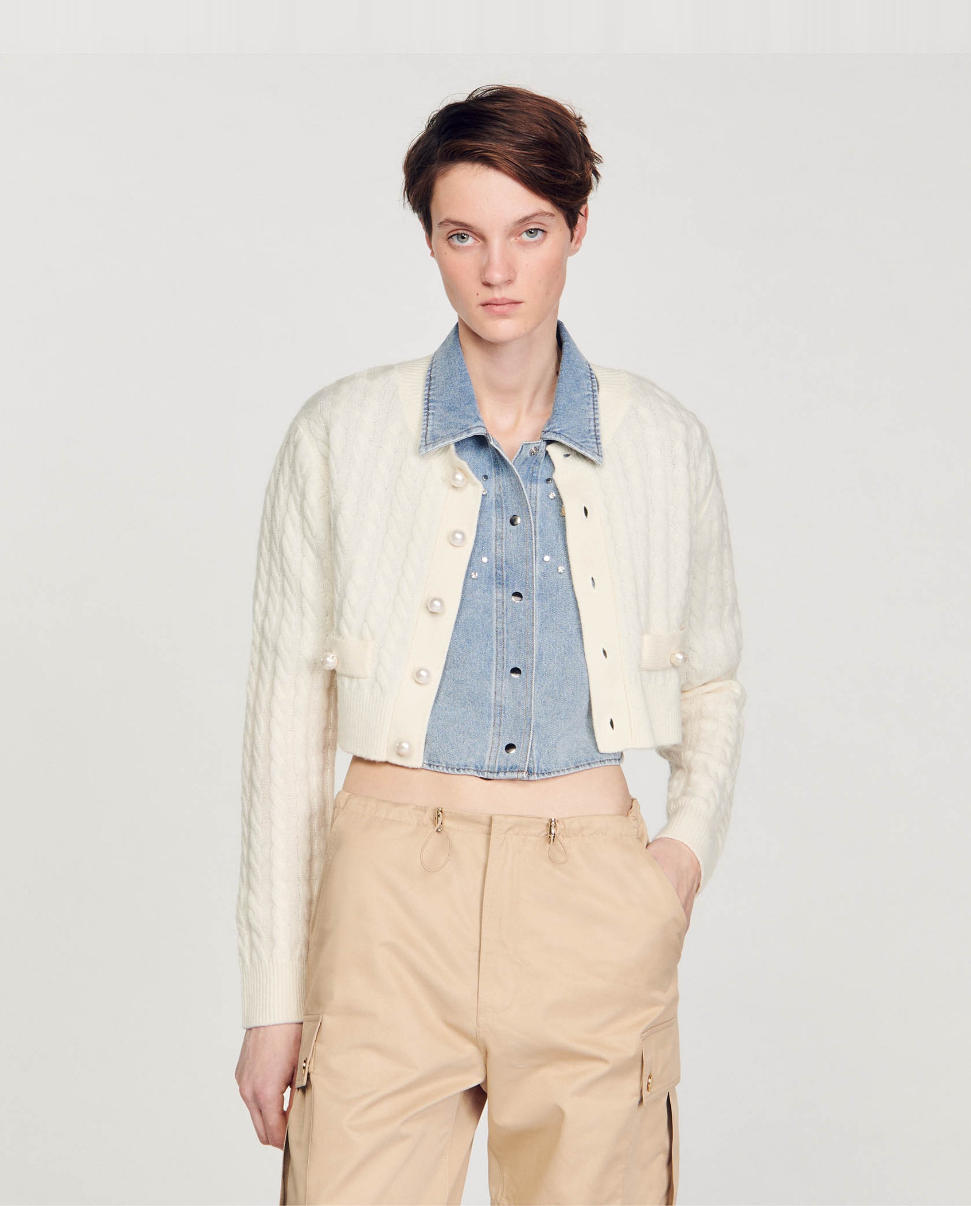 Chaqueta de mujer corta de punto trenzado