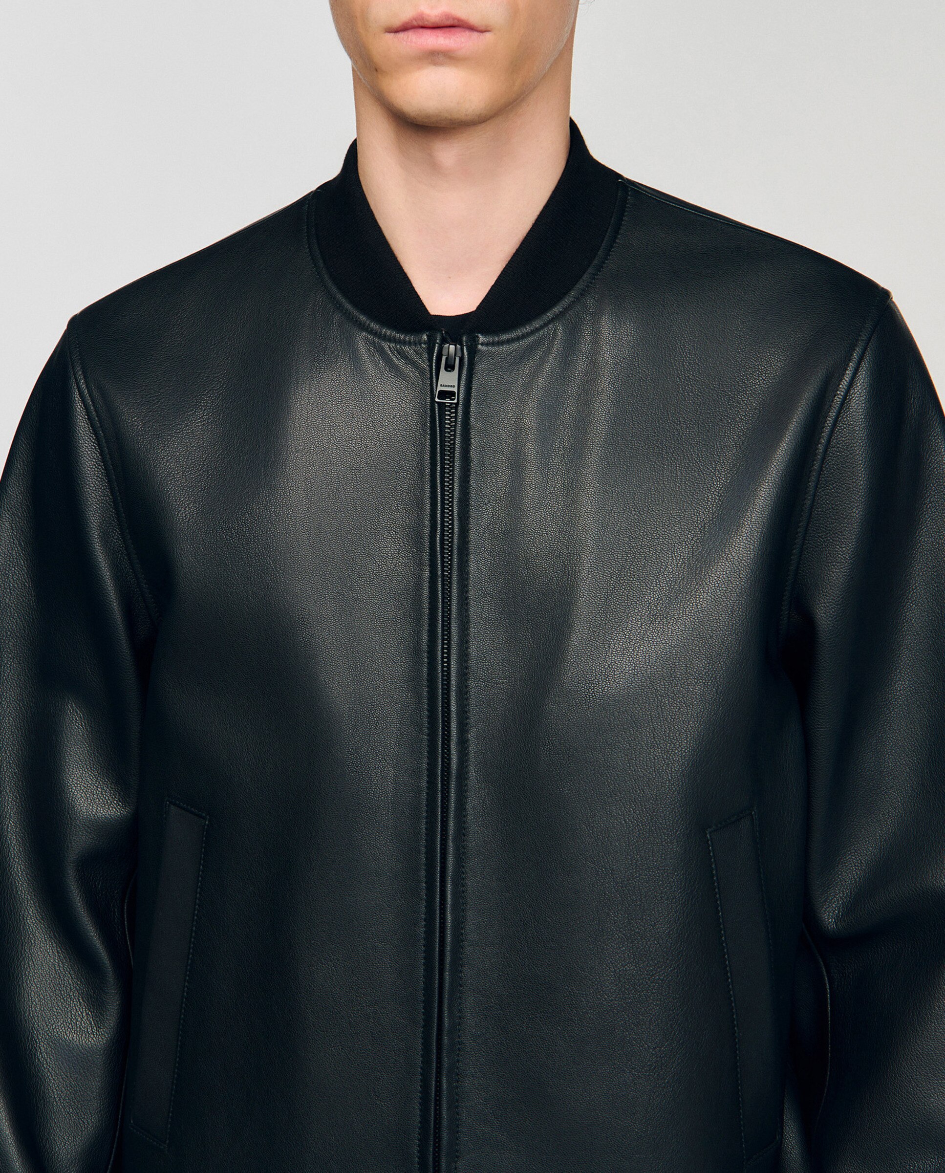Cazadora masculina de piel con cremallera - Sandro - Negro Negro-4