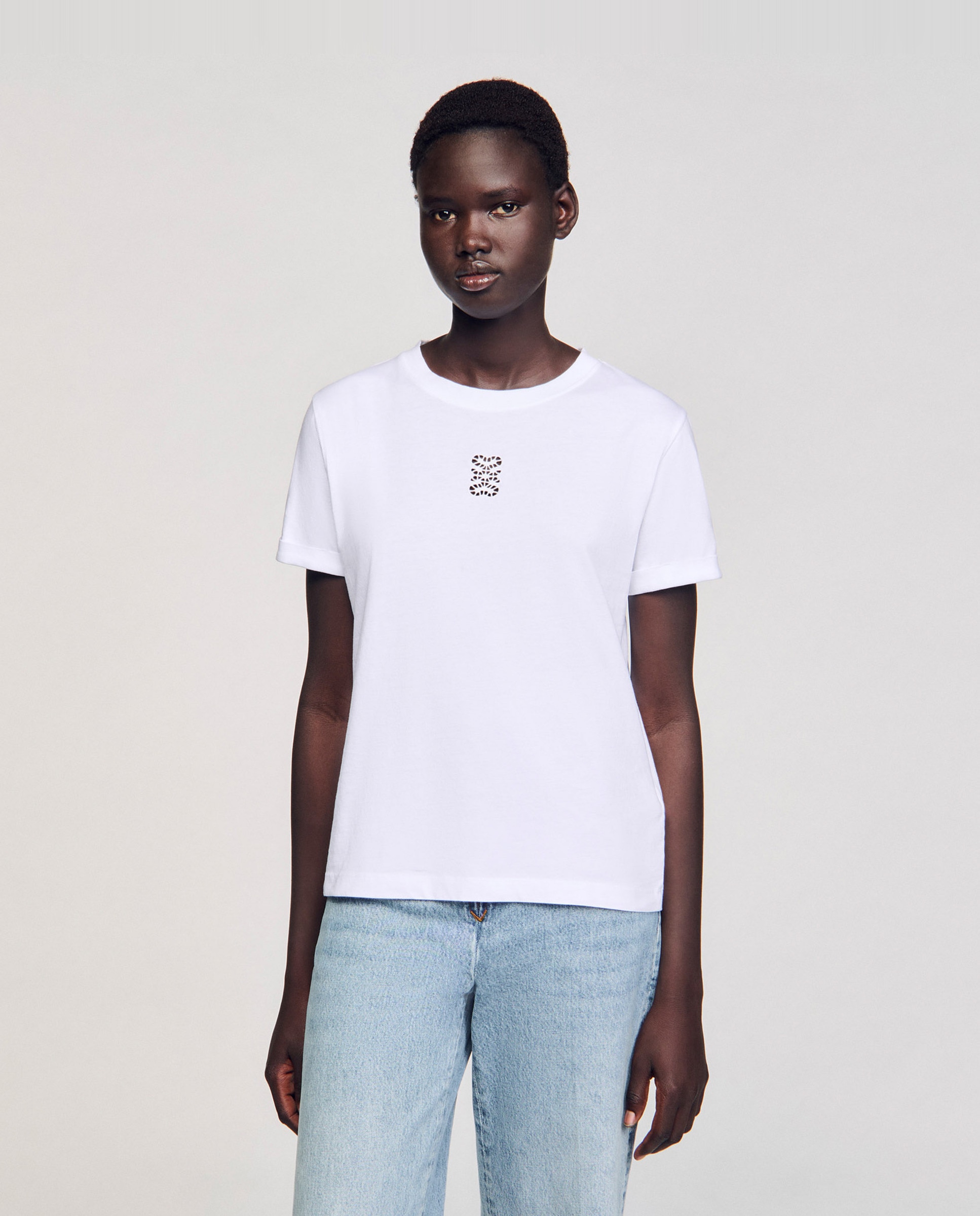 Sandro - Camiseta de mujer de algodón con bordado.