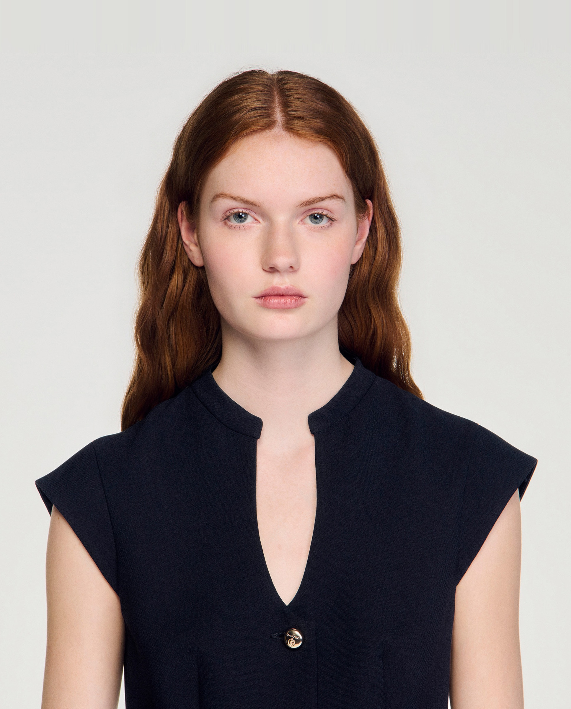 Vestido de punto corto con escote en v - Sandro - Negro Negro-4