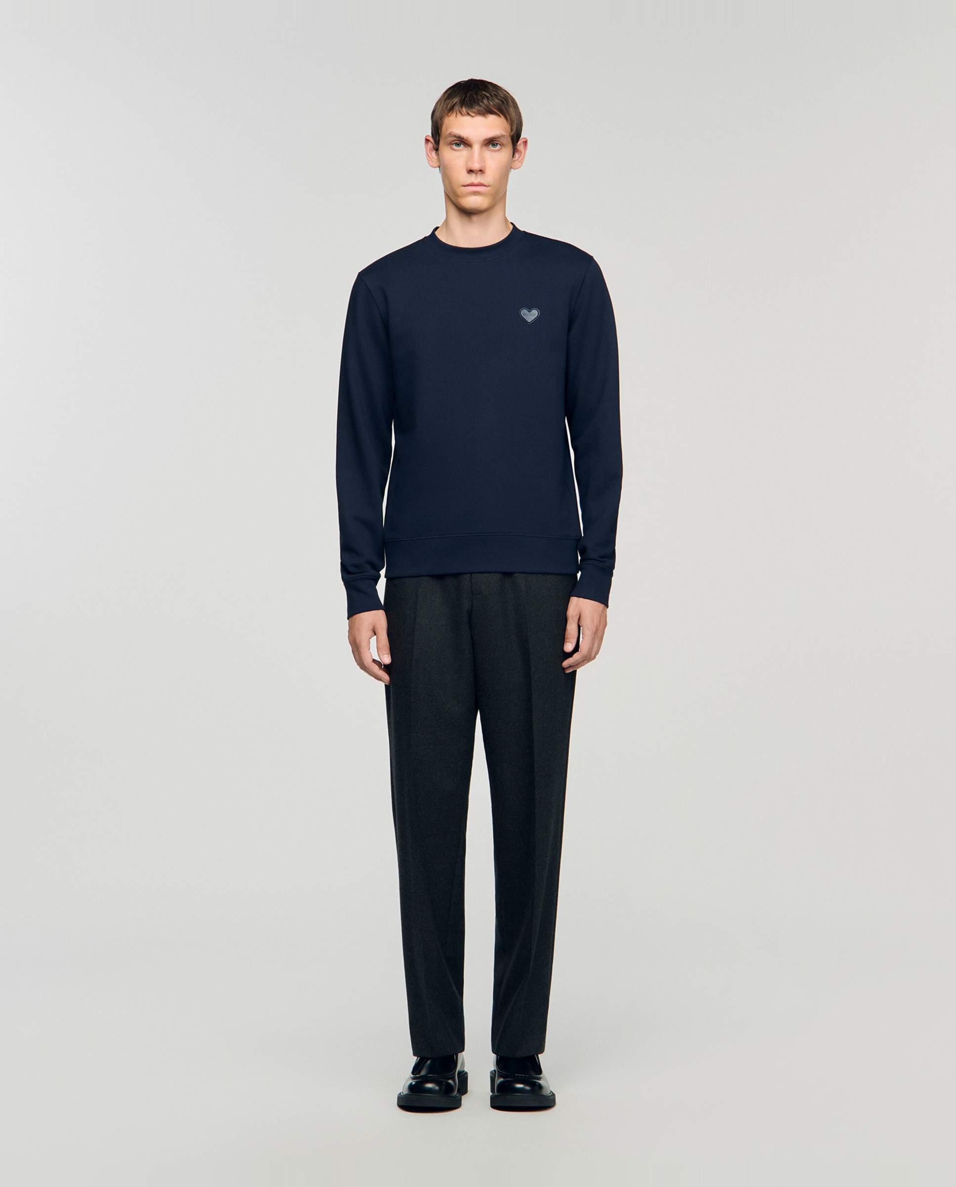 Sudadera sin capucha de hombre con parche de corazón y cuello redondo - Sandro - Azul marino Azul marino-3