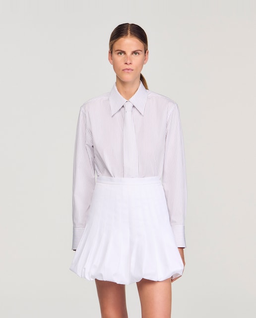 Imagen 0 de Camisa de mujer de rayas con corbata