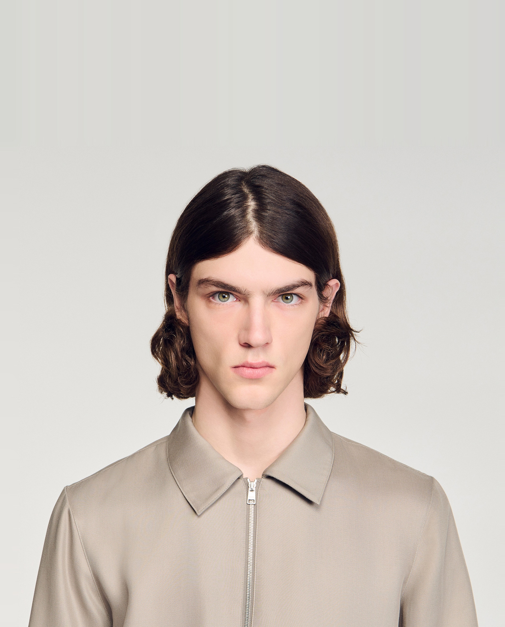 Camisa fluida de hombre corte clásico con cuello pajarita y cierre de cremallera - Sandro - Crudo Crudo-5