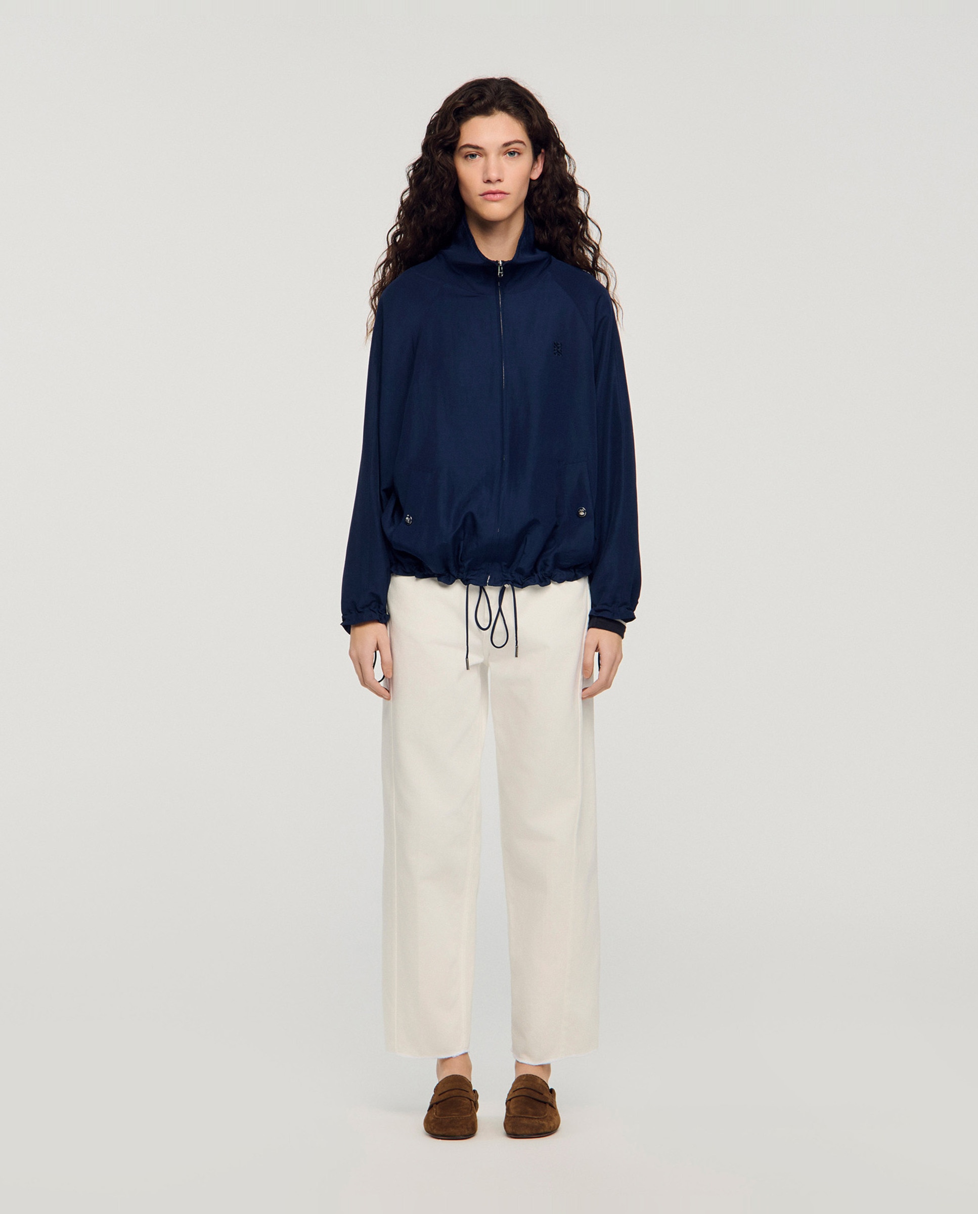 Sandro - Cazadora bomber con cremallera de mujer oversize de cuello alto.