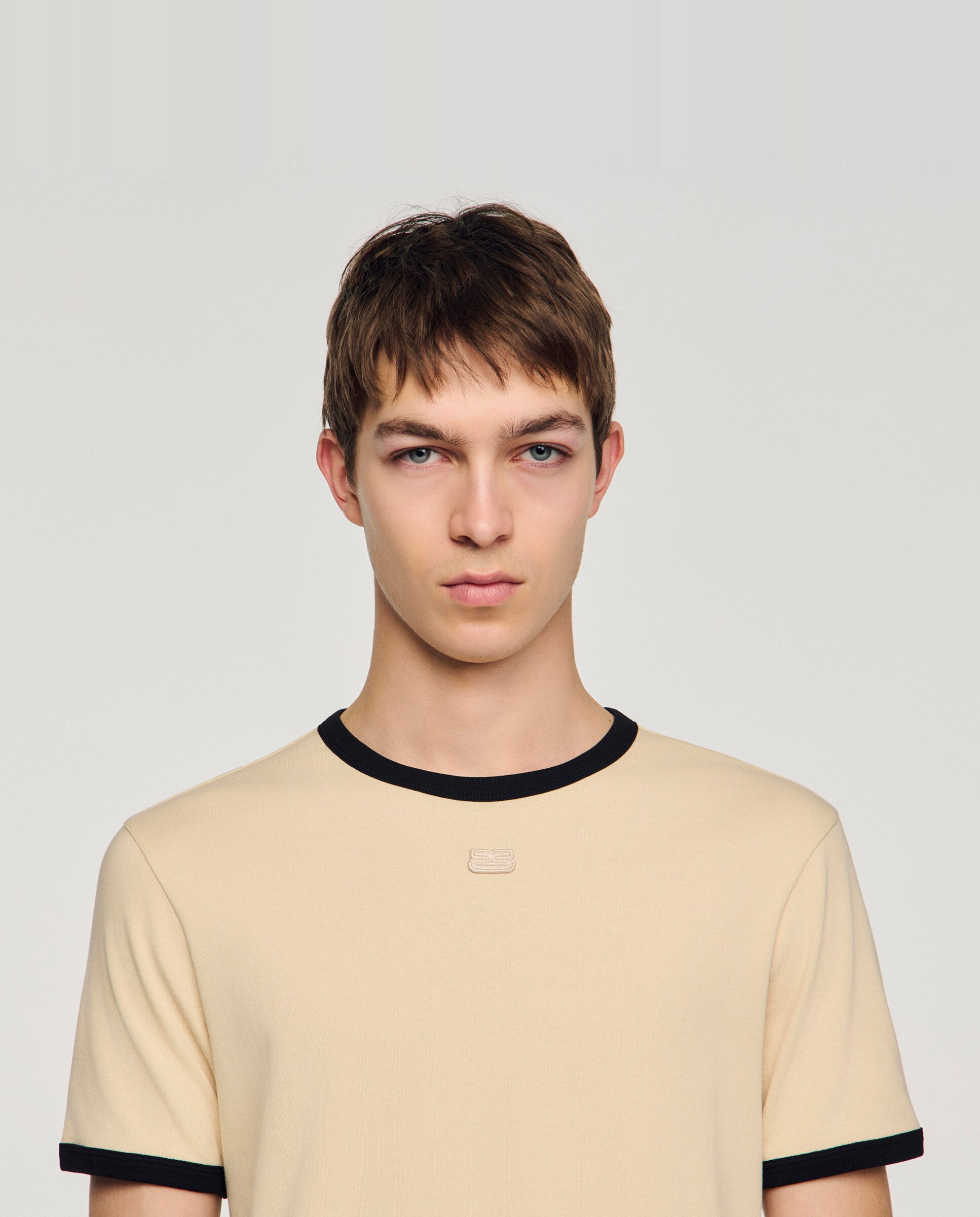 Camiseta de manga corta de hombre con parche y bordes contraste - Sandro - Arena Arena-5