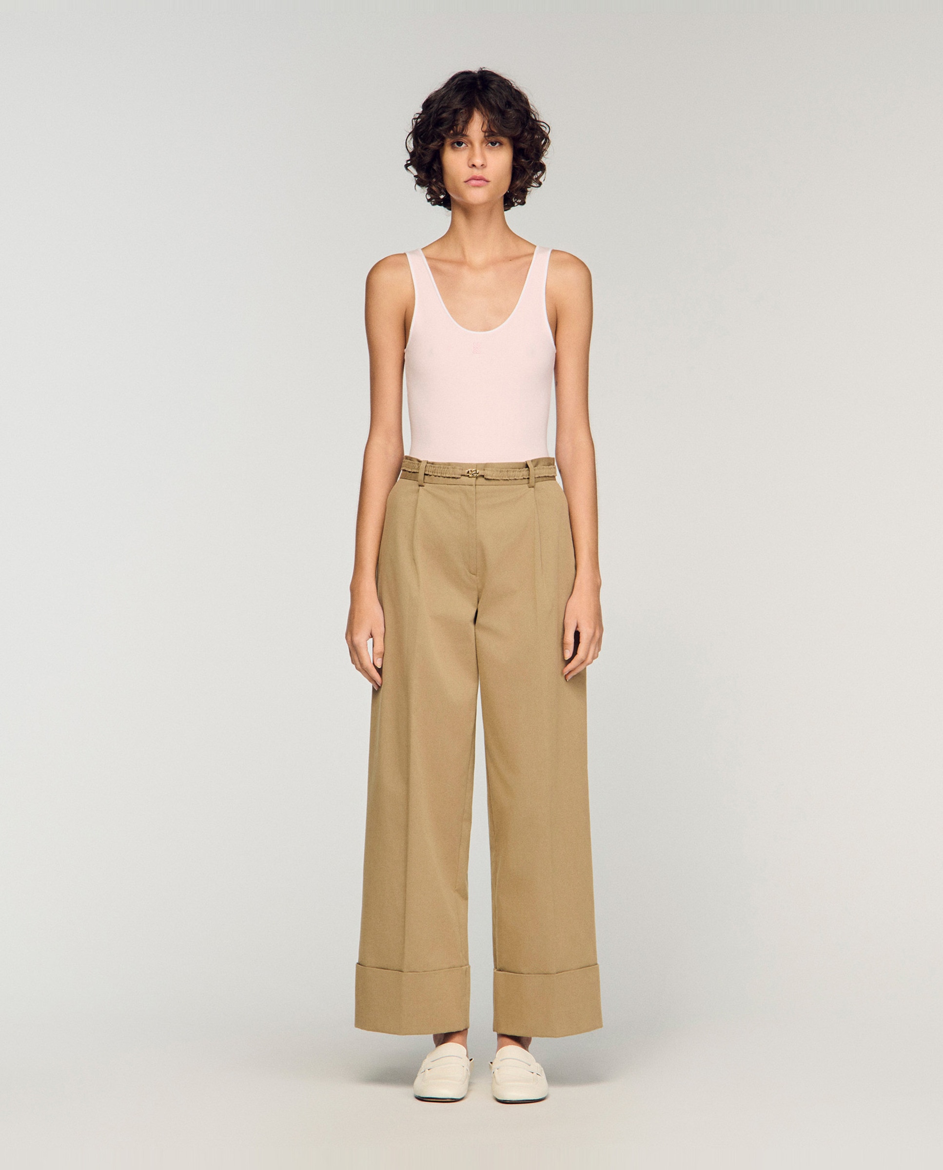 Sandro - Pantalones anchos de mujer con pinzas y vueltas.