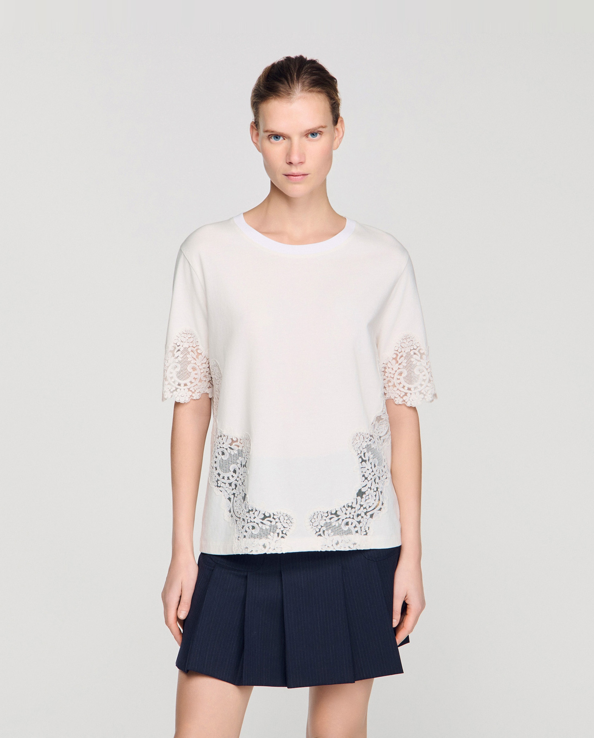 Sandro - Camiseta de mujer 100% algodón de manga corta con encaje.