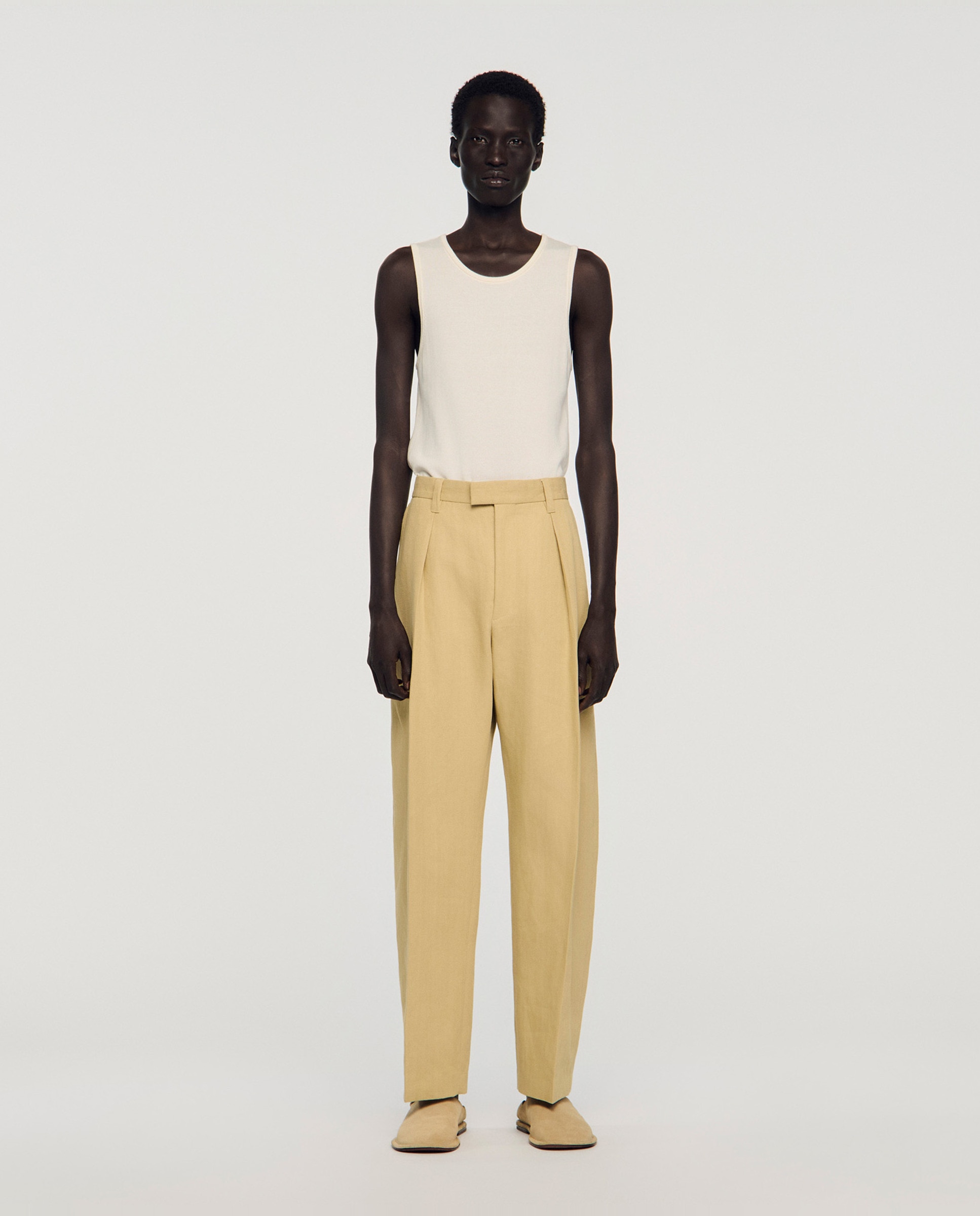 Sandro - Pantalones de lino de hombre de algodón con pinzas corte ancho.