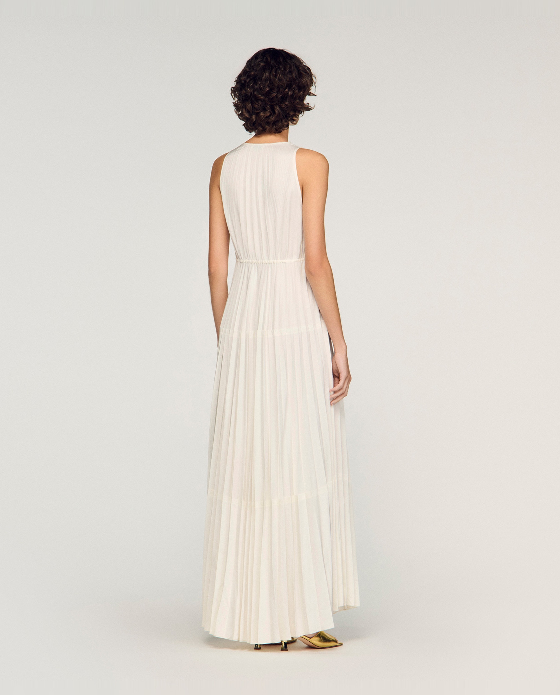 Vestido largo plisado con escote pico - Sandro - Blanco Blanco-2