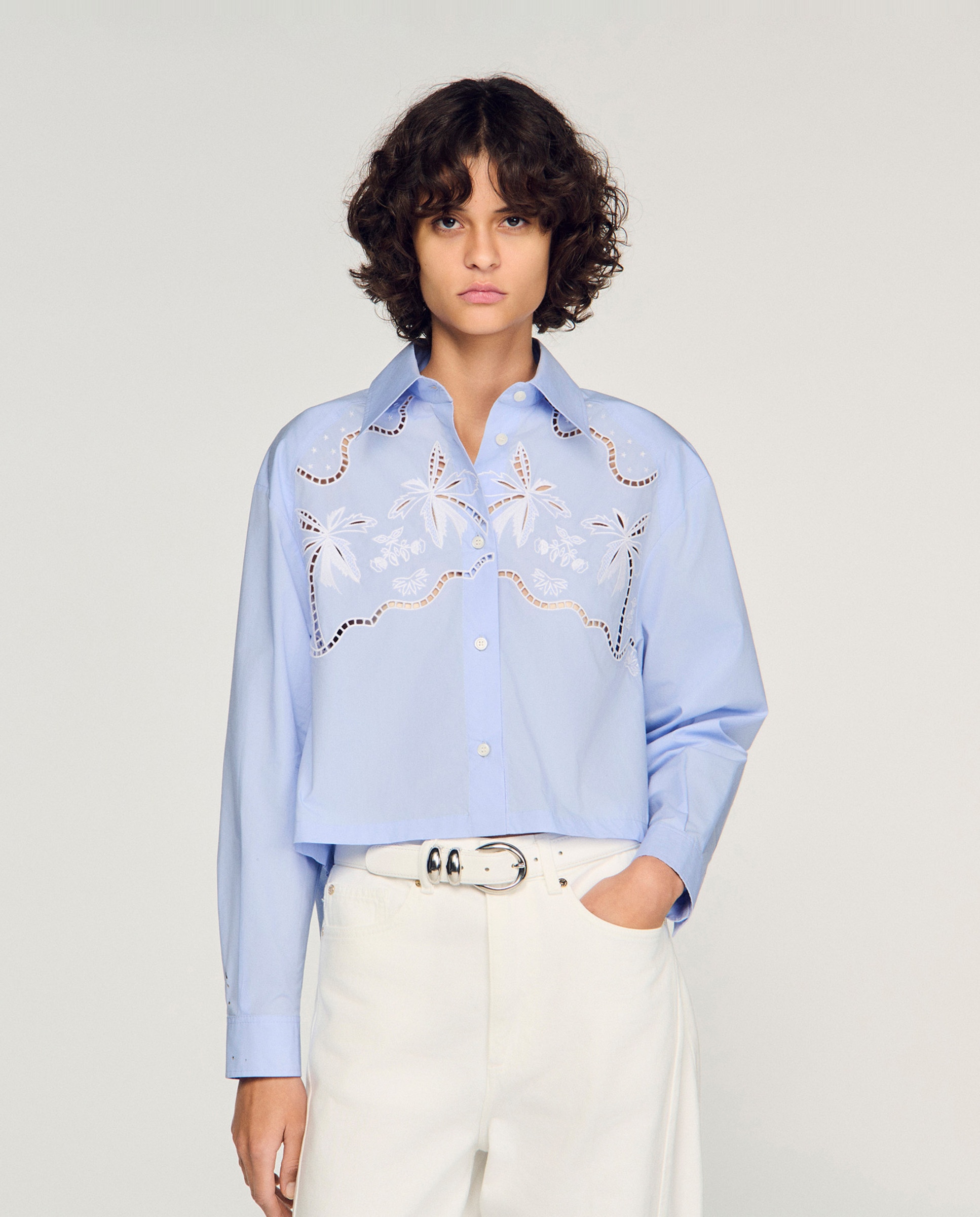 Sandro - Camisa de mujer ancha de algodón bordada.