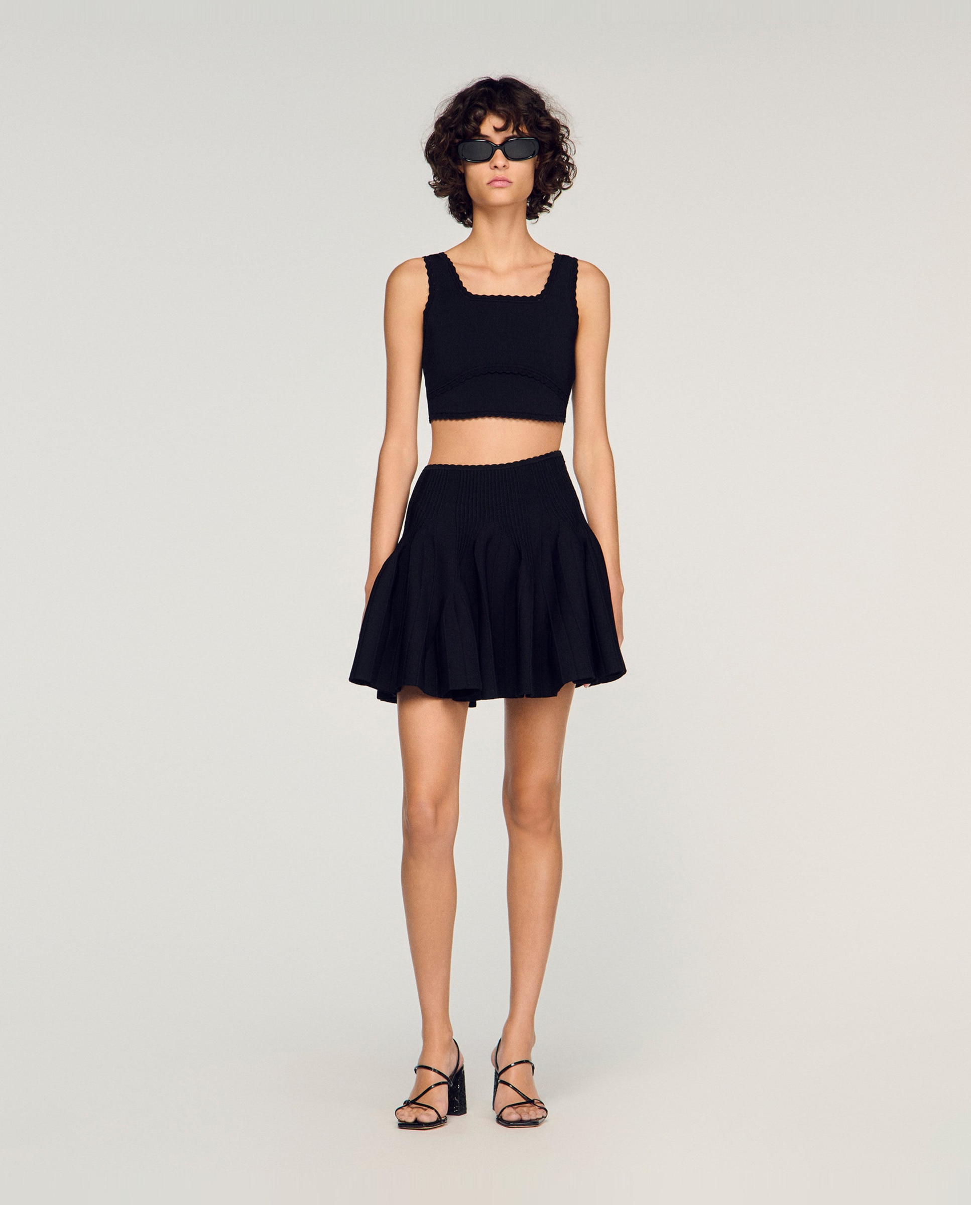 Falda de punto skater corta de talle alto con nesgas - Sandro - Negro Negro-5
