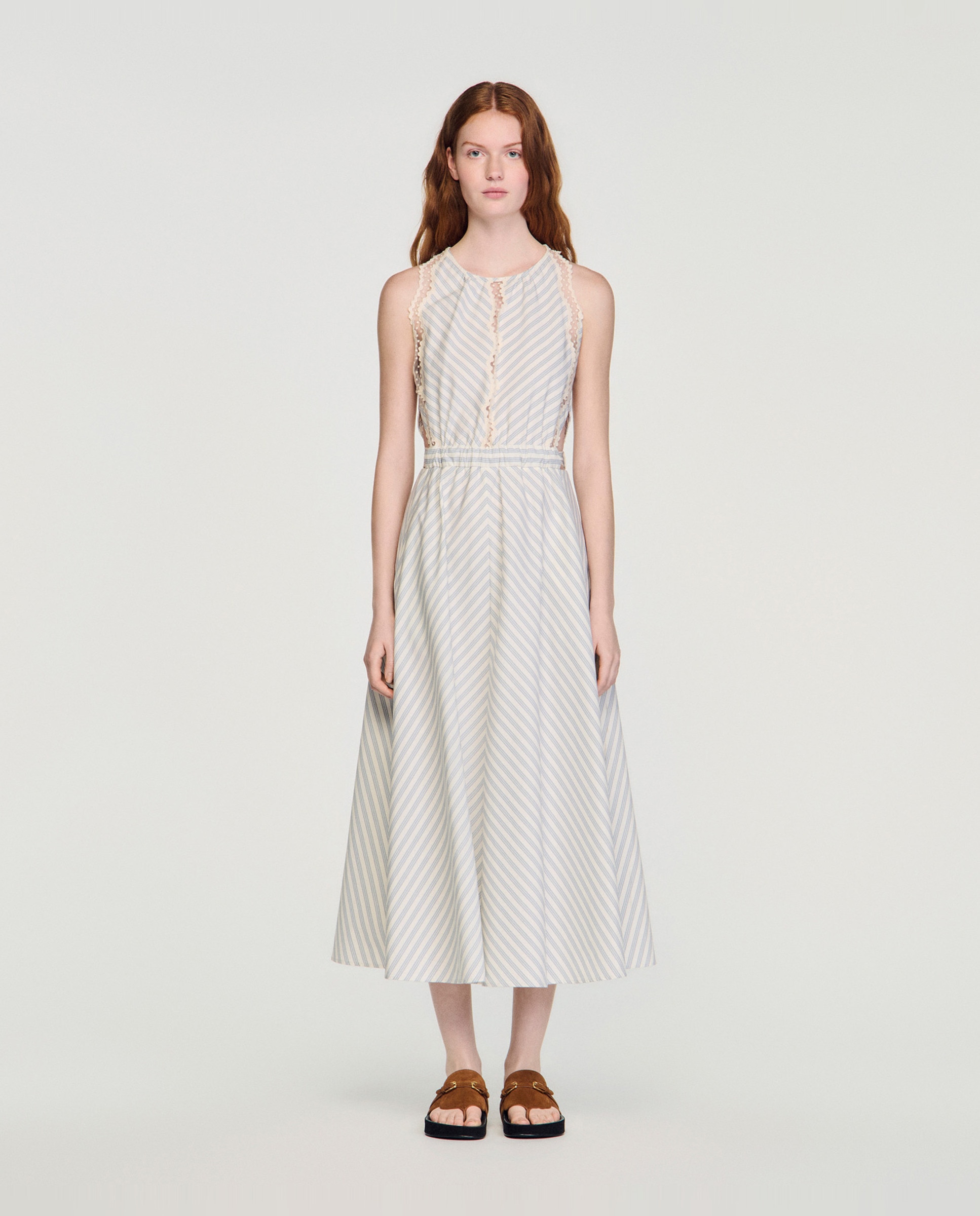 Sandro - Vestido largo 100% algodón a rayas con cintura marcada.