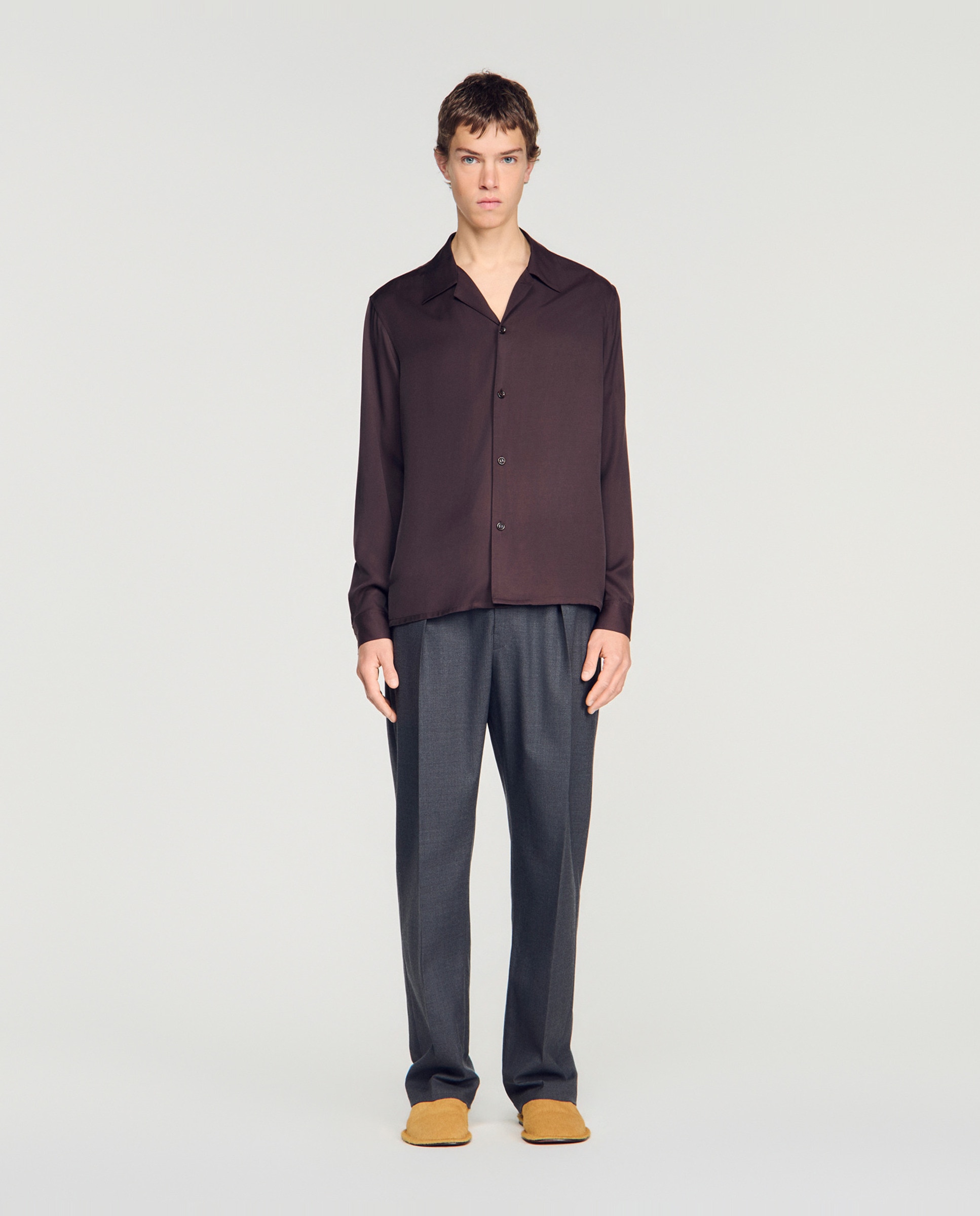 Camisa de hombre fluida cuello italiano manga larga - Sandro - Camel Marrón oscuro-3