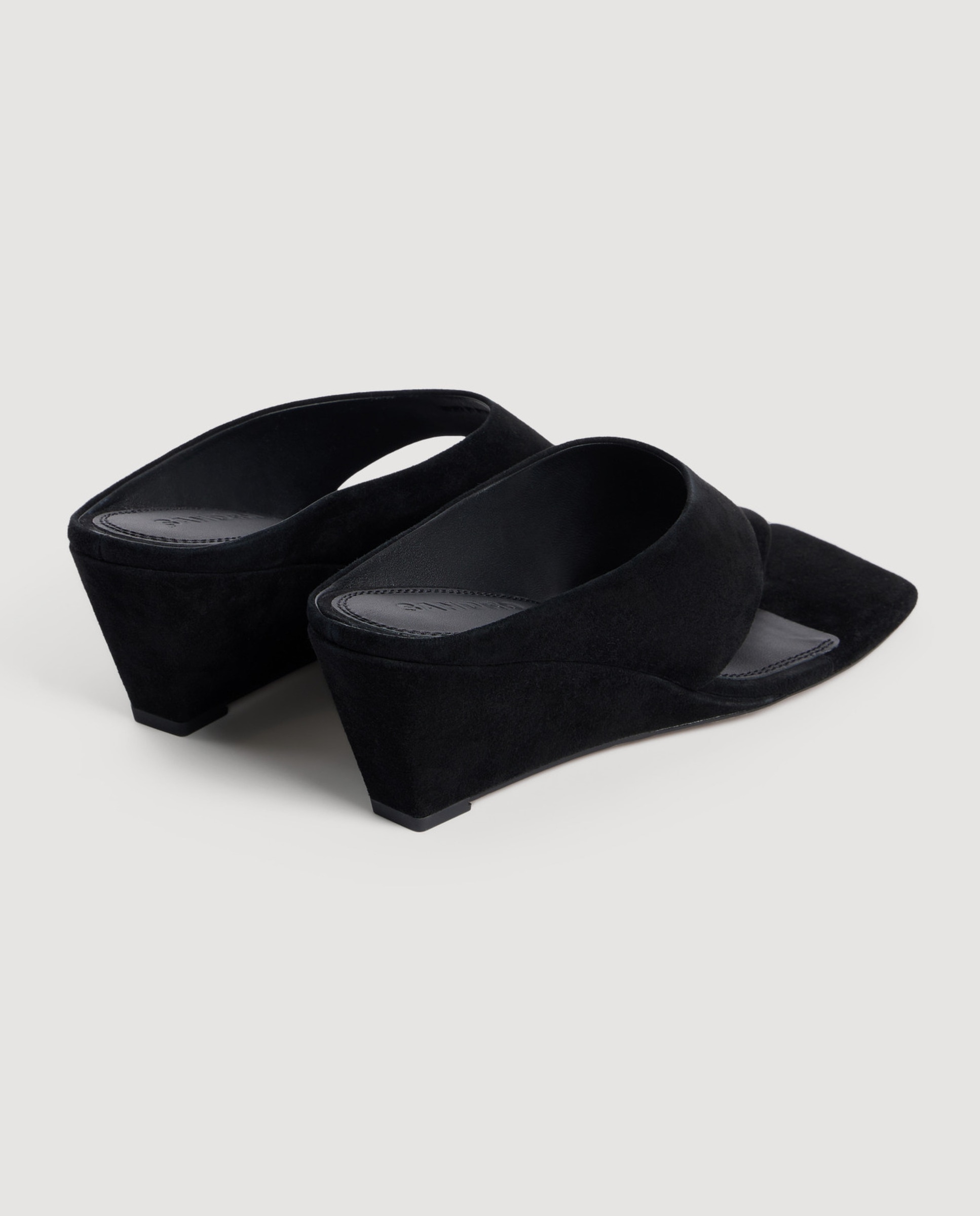 Sandalias de cuña de mujer de ante con tira entre los dedos - Sandro - Negro Negro-3