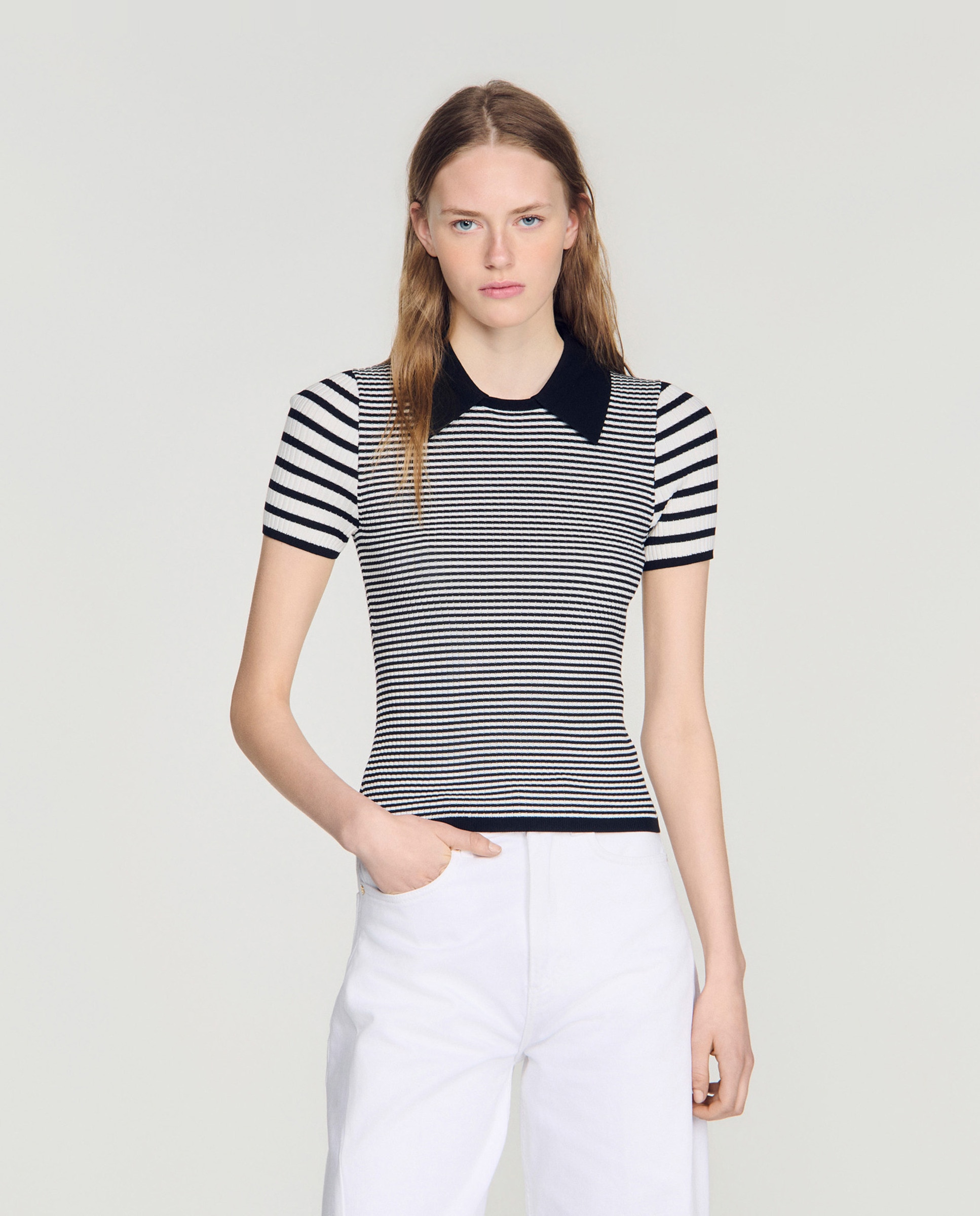 Jersey de punto de mujer entallado de rayas con cuello polo - Sandro - Negro / Natural Negro / Natural-1