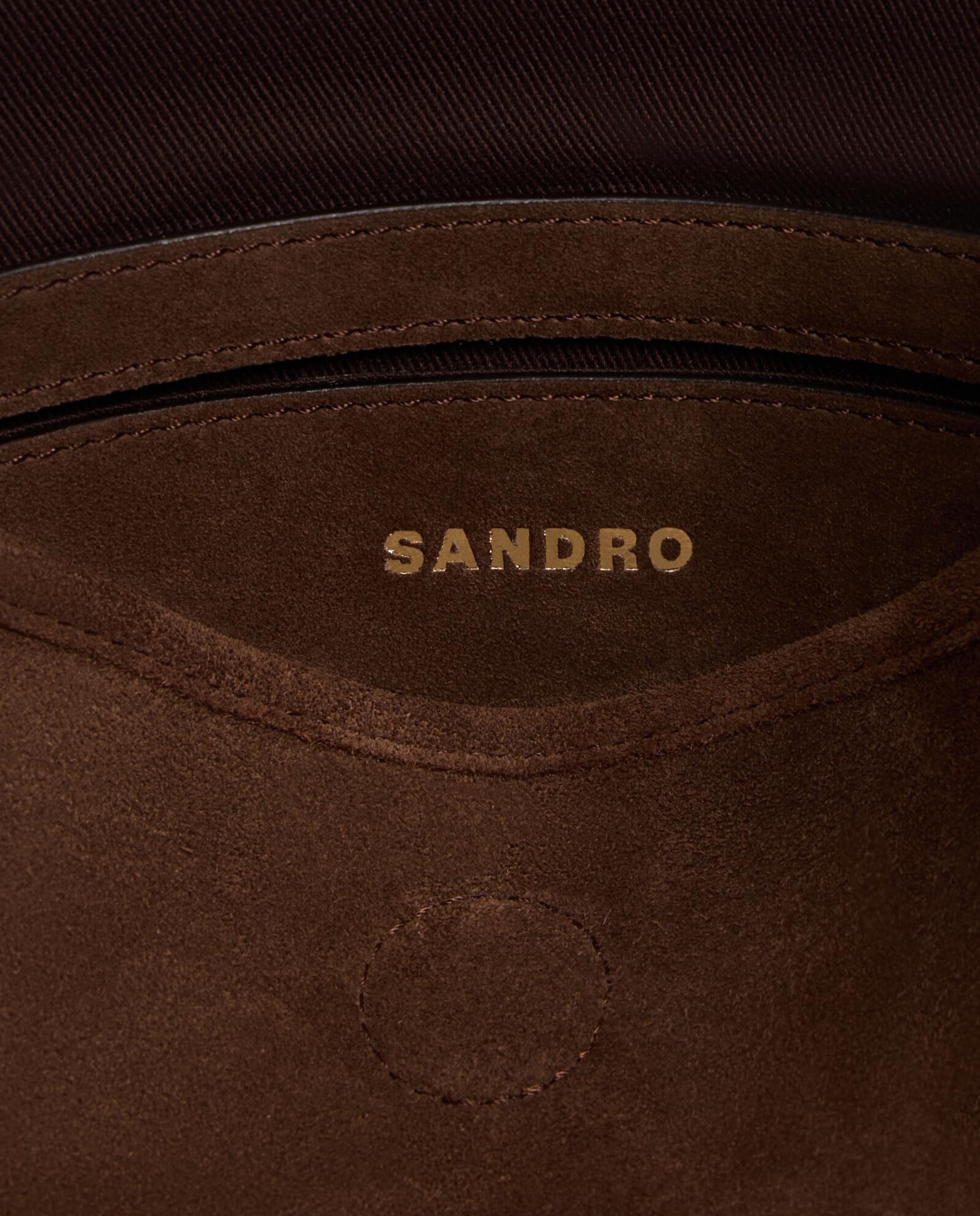 Imagen 6 de Bolso de hombro tipo saco multiposición de ante con cierre magnético - Sandro - Marrón Marrón