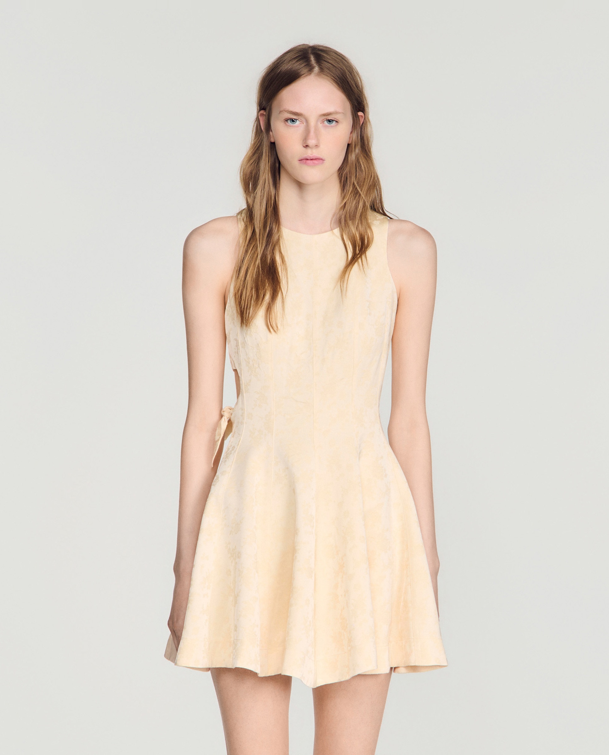 Vestido corto entallado de jacquard floral - Sandro - Beige Beige-3