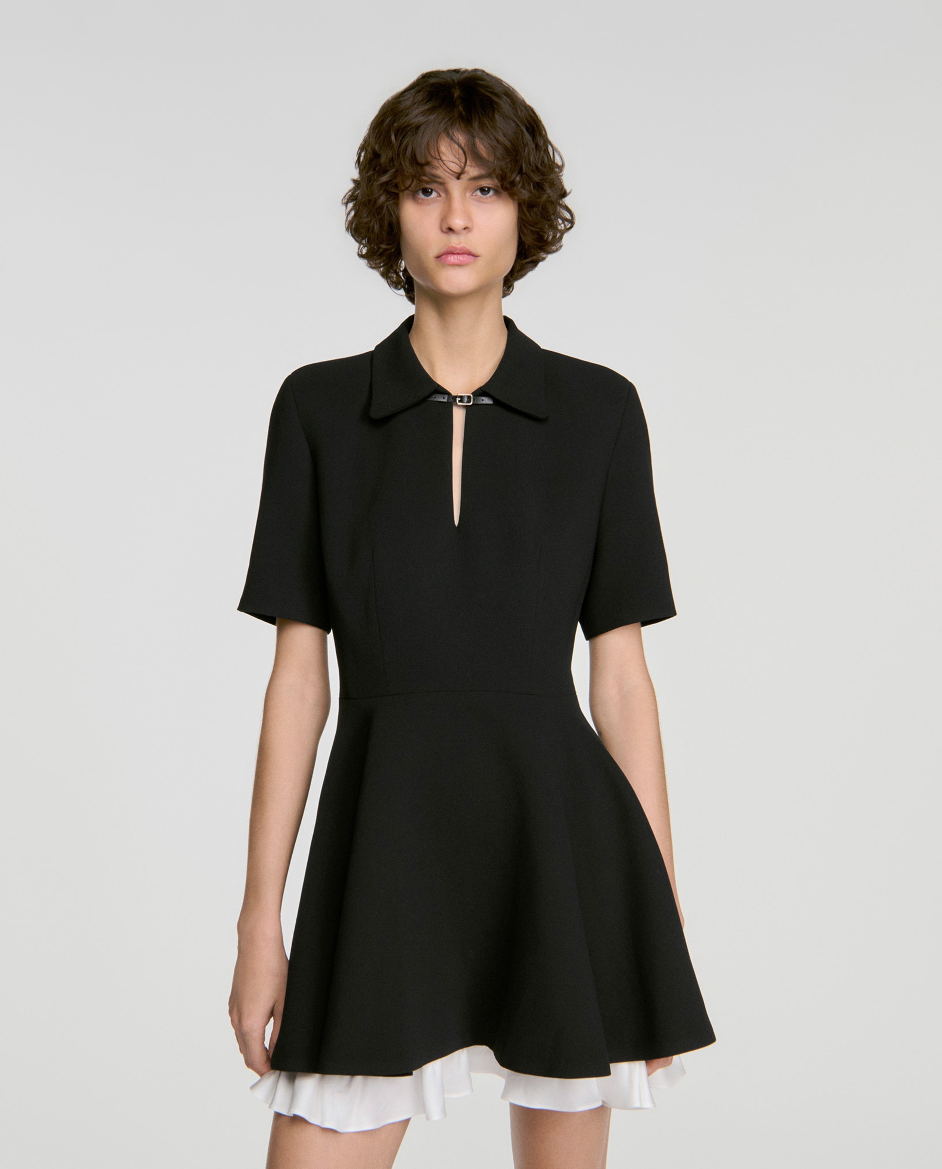 Vestido corto de falda de vuelo en contraste - Sandro - Negro Negro-3