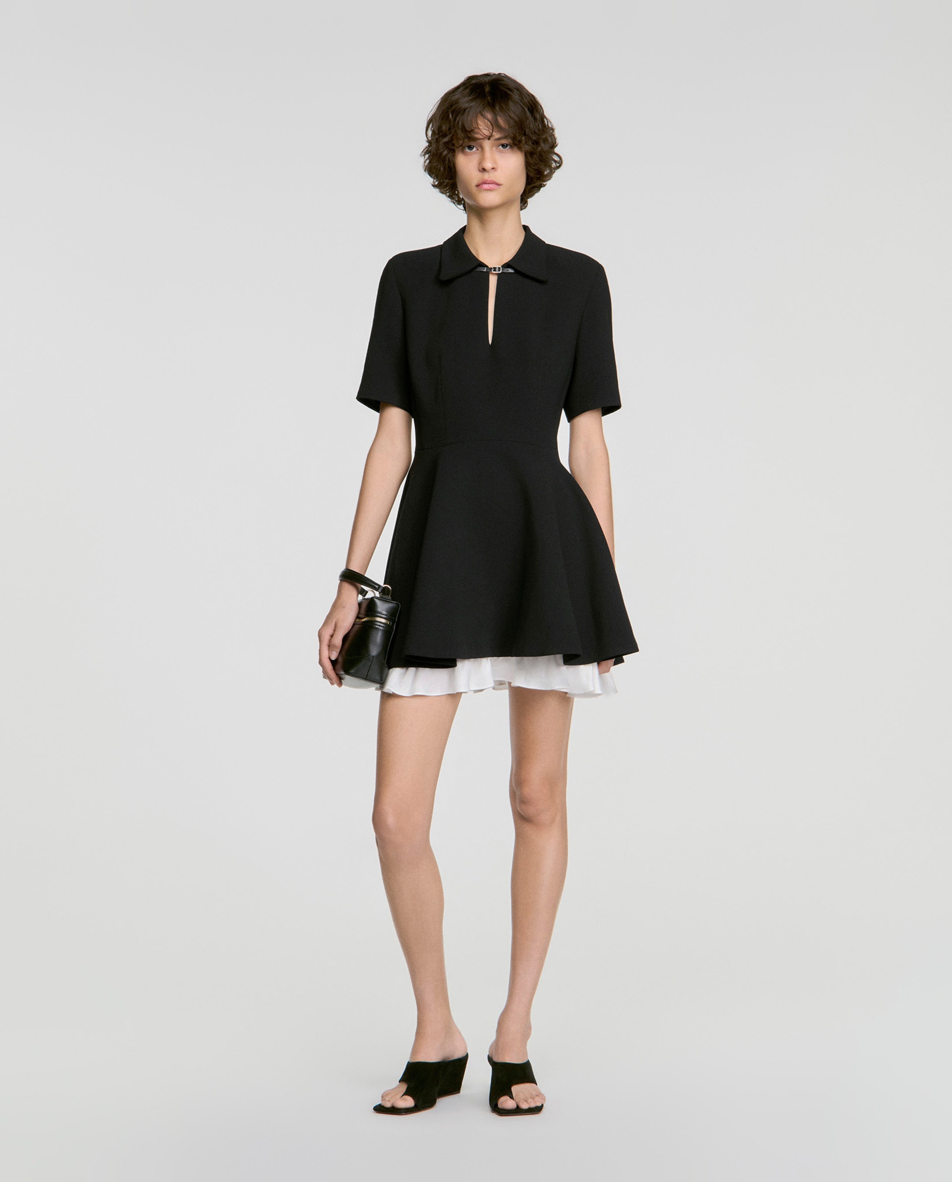 Vestido corto de falda de vuelo en contraste - Sandro - Negro Negro-5