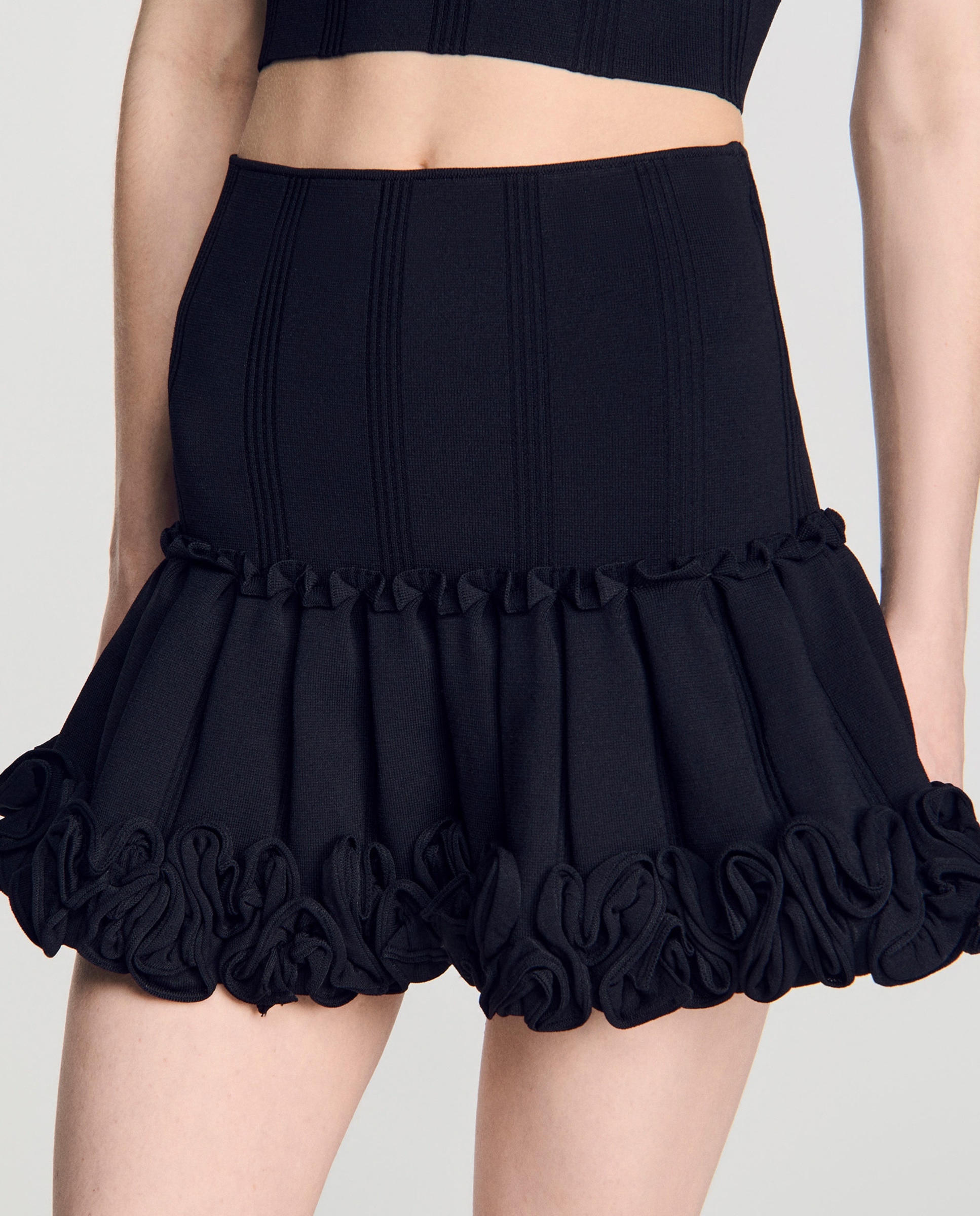 Falda corta de punto acanalado acampanada - Sandro - Negro Negro-5