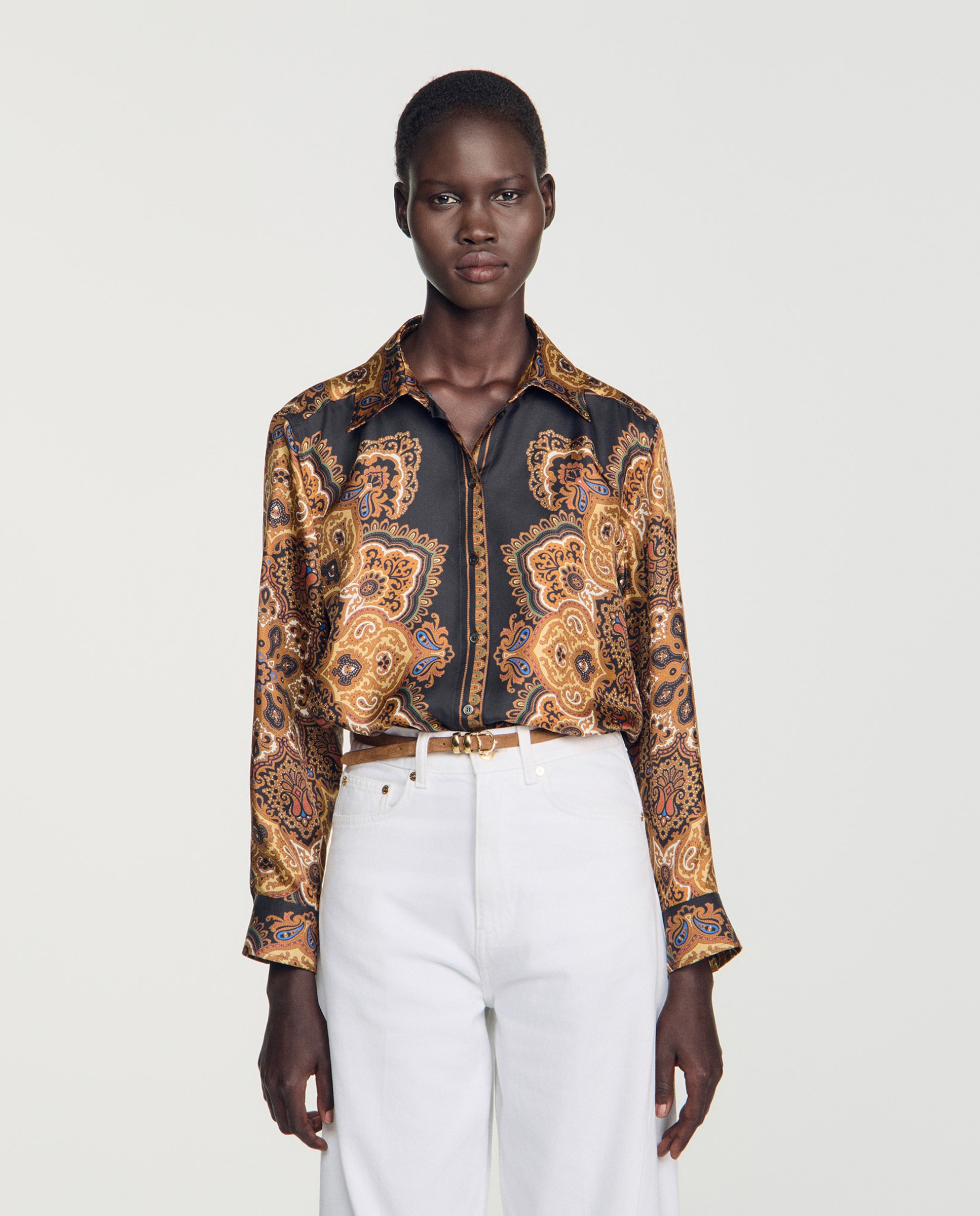 Camisa de mujer 100% seda fluida con estampado de fular - Sandro - Negro / Naranja Negro / Naranja-1
