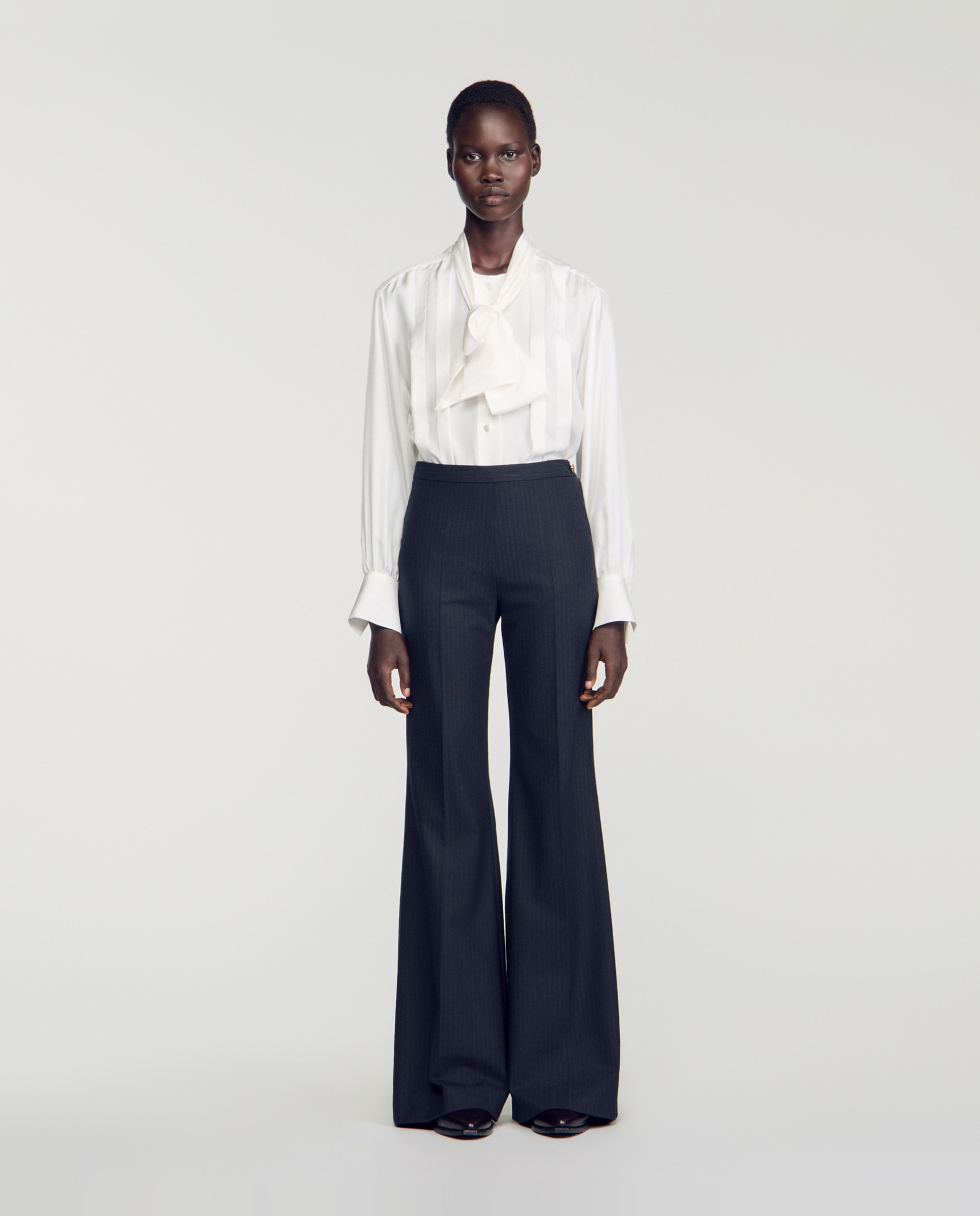 Pantalones de vestir de mujer acampanados de talle alto a rayas con lana - Sandro - Azul marino Azul marino-1