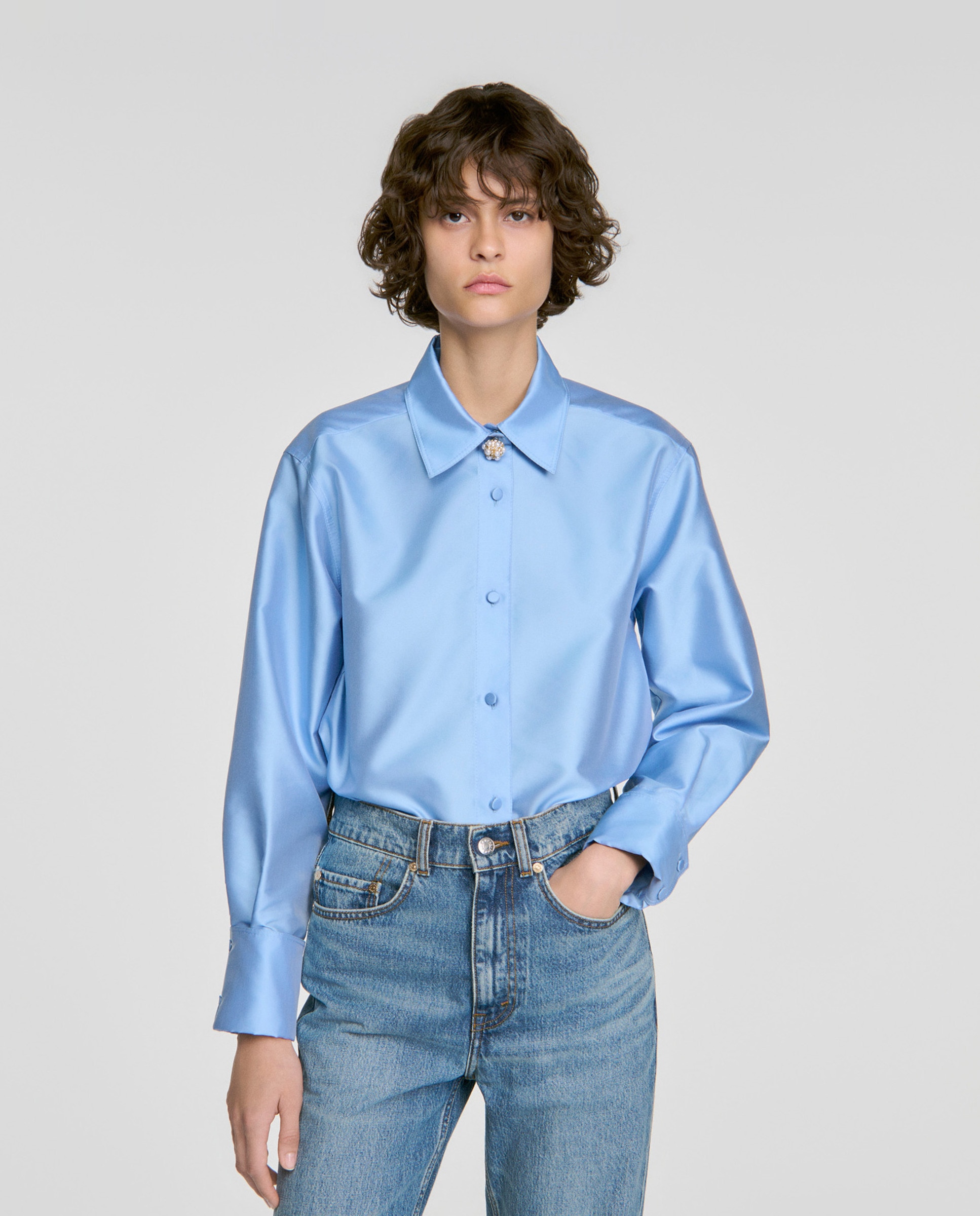 Camisa de mujer satinada recta con botón joya - Sandro - Azul claro Azul claro-1