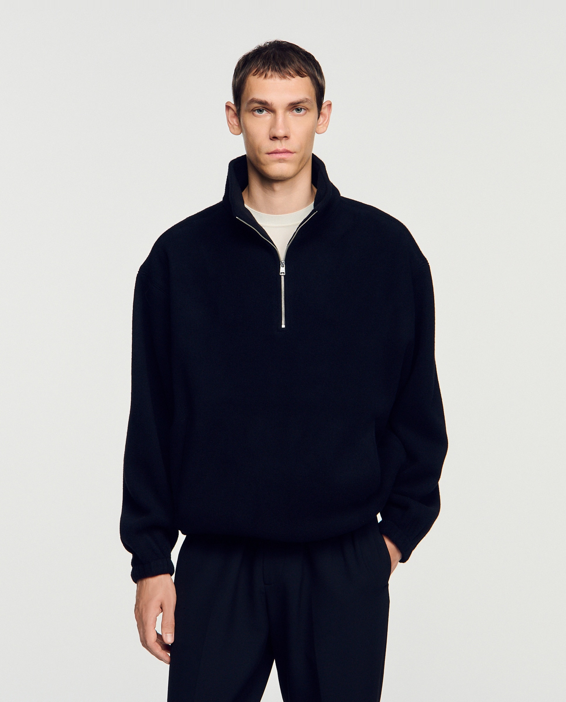 Imagen 0 de Sudadera con cremallera de hombre oversize cuello alto Negro