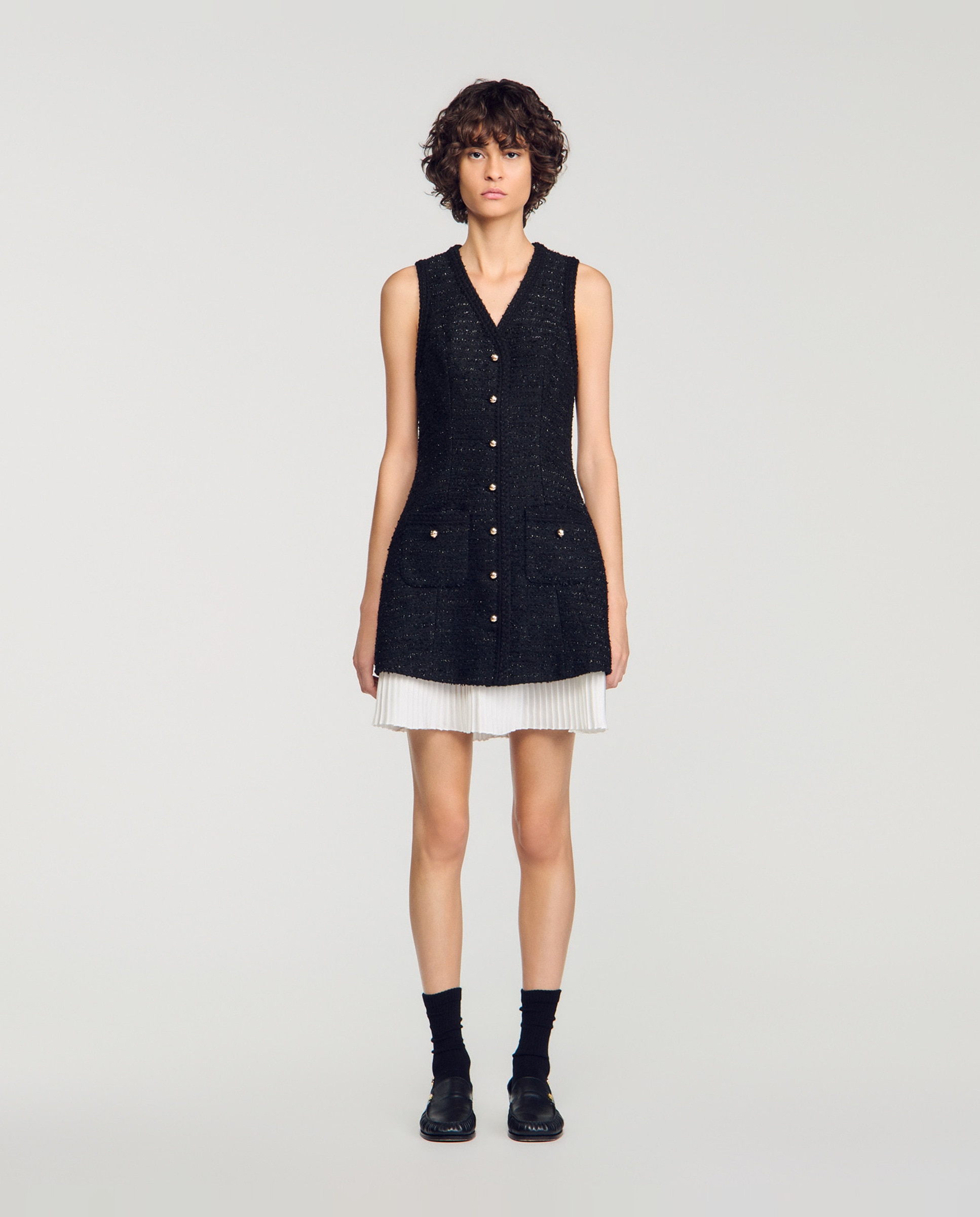 Imagen 0 de Vestido corto bicolor de tweed de lúrex con escote de pico Negro