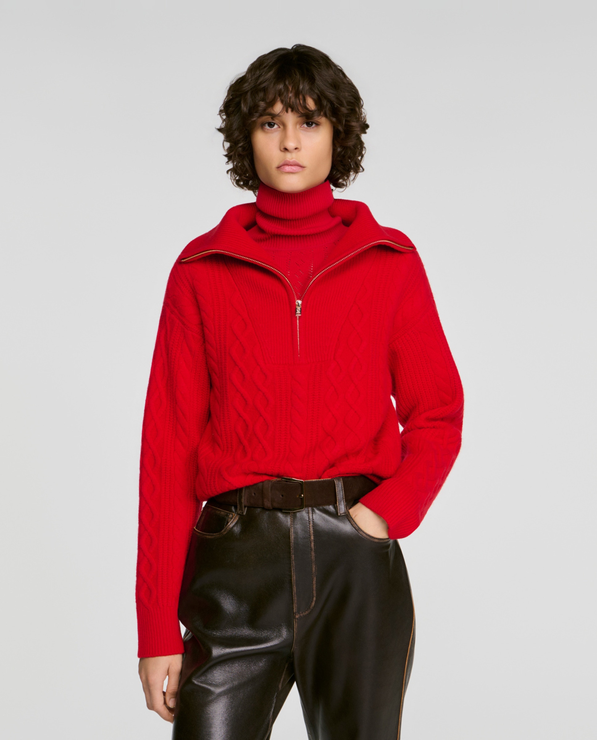 Imagen 0 de Jersey de punto de mujer trenzado cuello camionero con lana Rojo