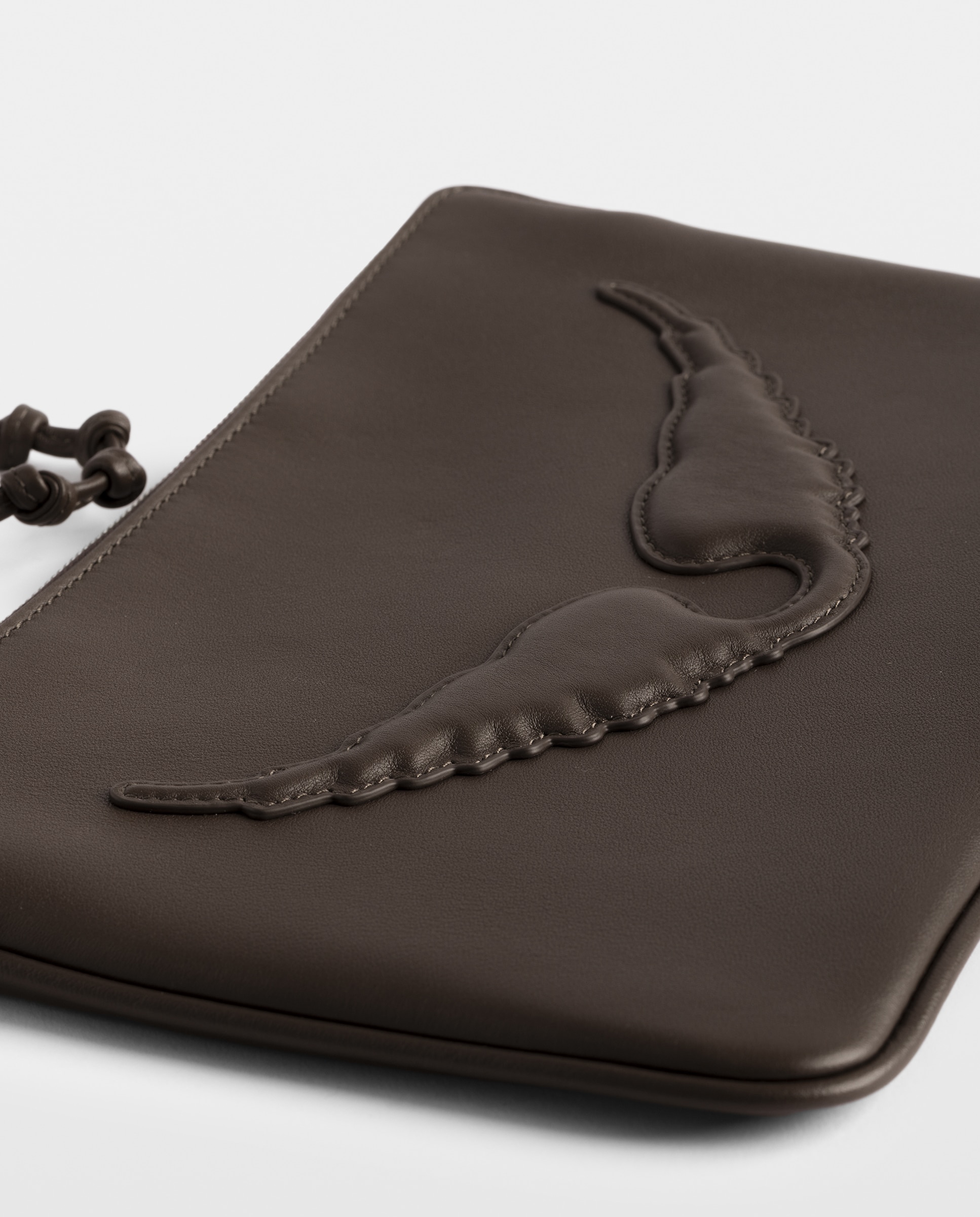 Clutch de mujer de piel lisa con detalles de alas y asa muñequera - Zadig & Voltaire - Marrón Marrón-2