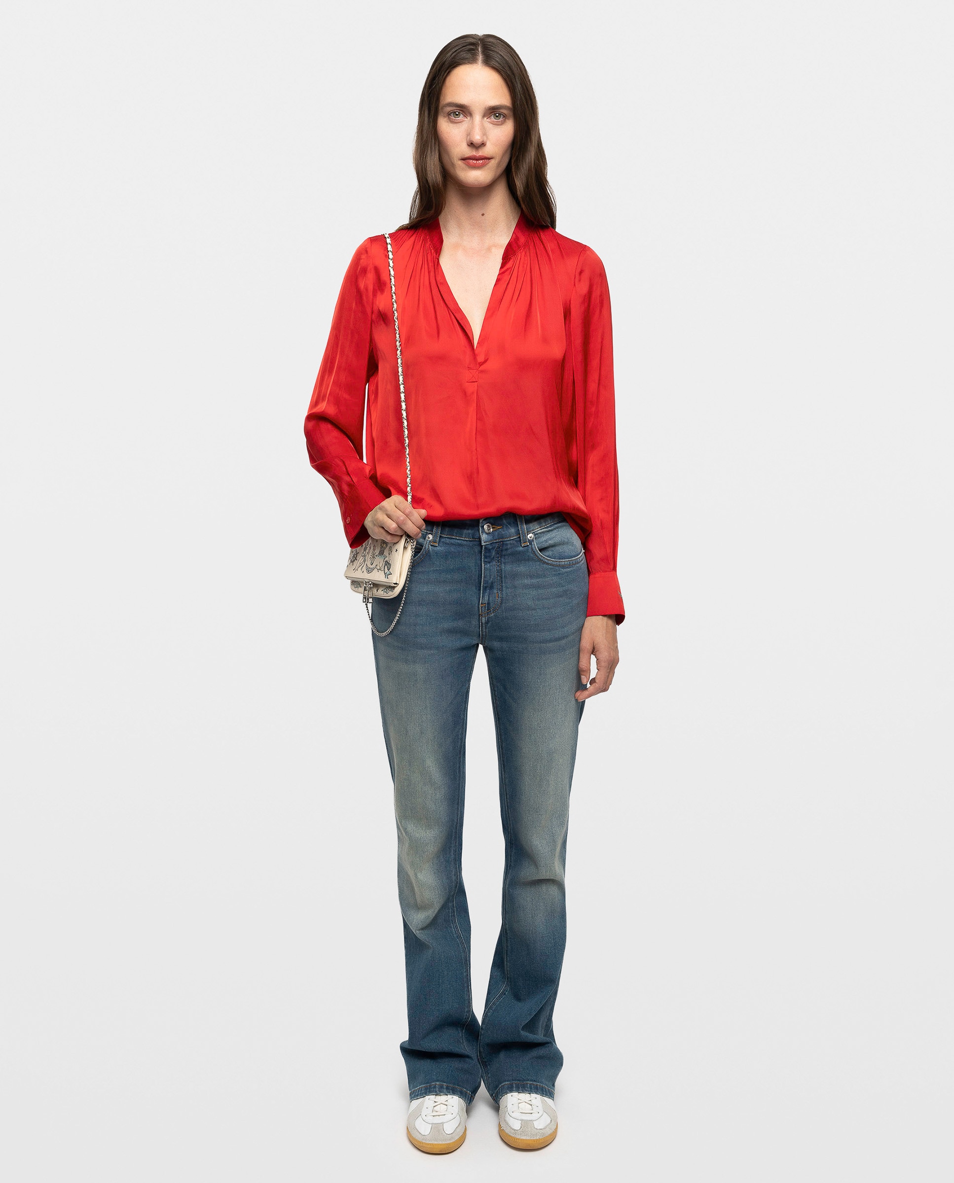 Blusa de mujer Tink satinada con escote de pico - Rojo Rojo-3