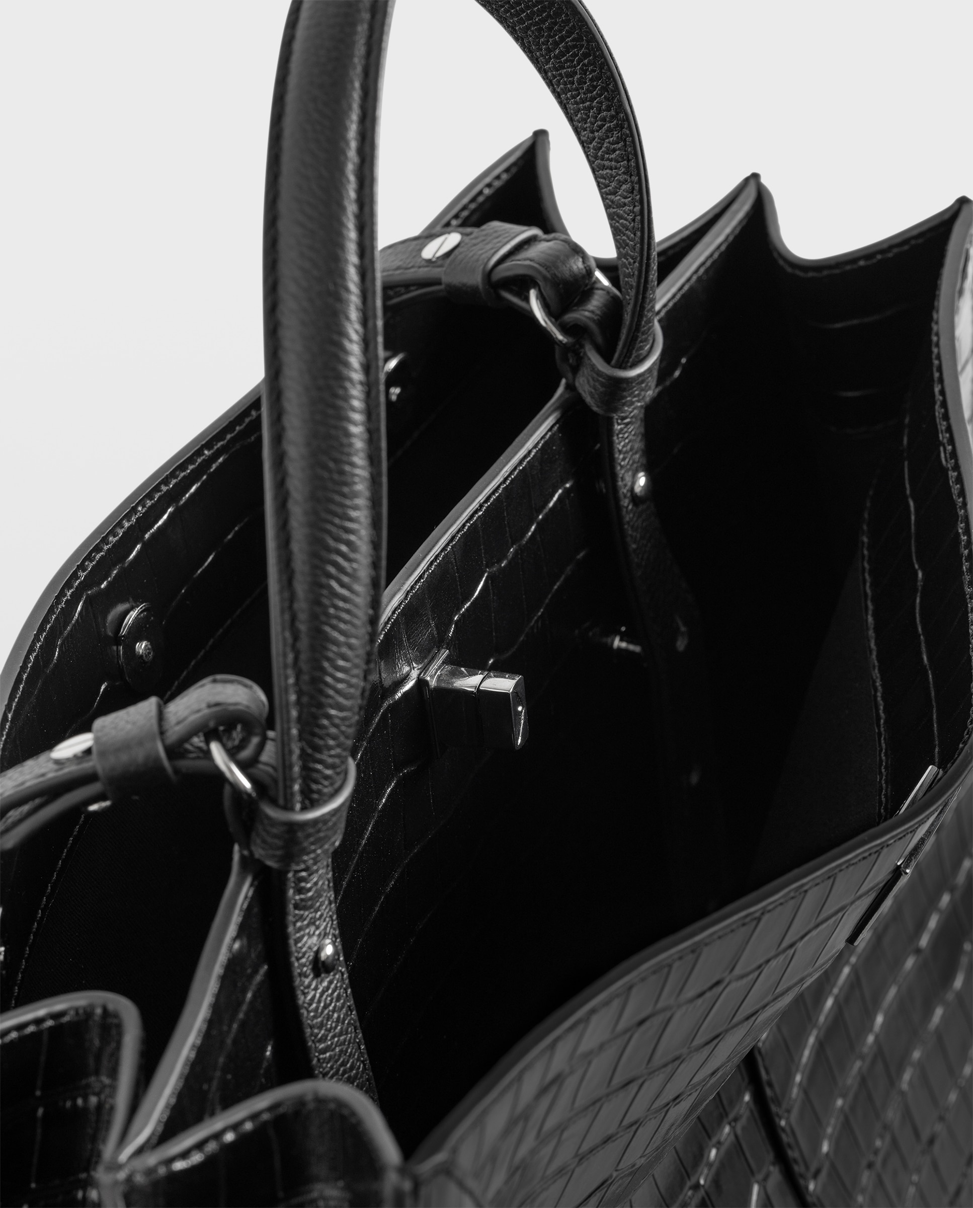 Bolso de mano de piel efecto cocodrilo con cierre, correa ajustable y dos compartimentos - Zadig & Voltaire - Negro Negro-6