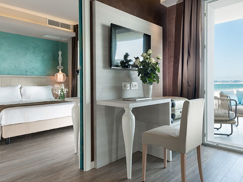Smartbox Desconexión de lujo: 1 noche, cena y spa 3