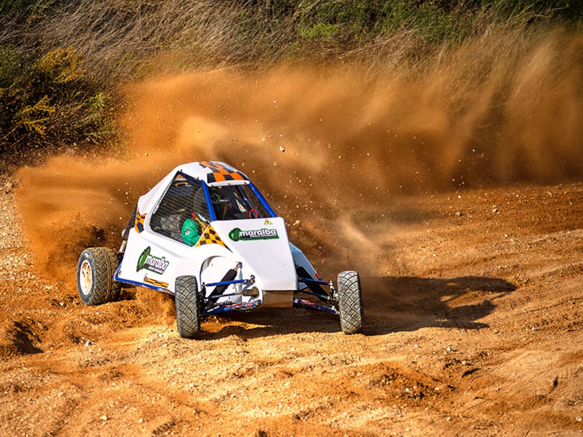 Smartbox 6 vueltas en circuito conduciendo un kart Krass Cross Honda CBR 600 3