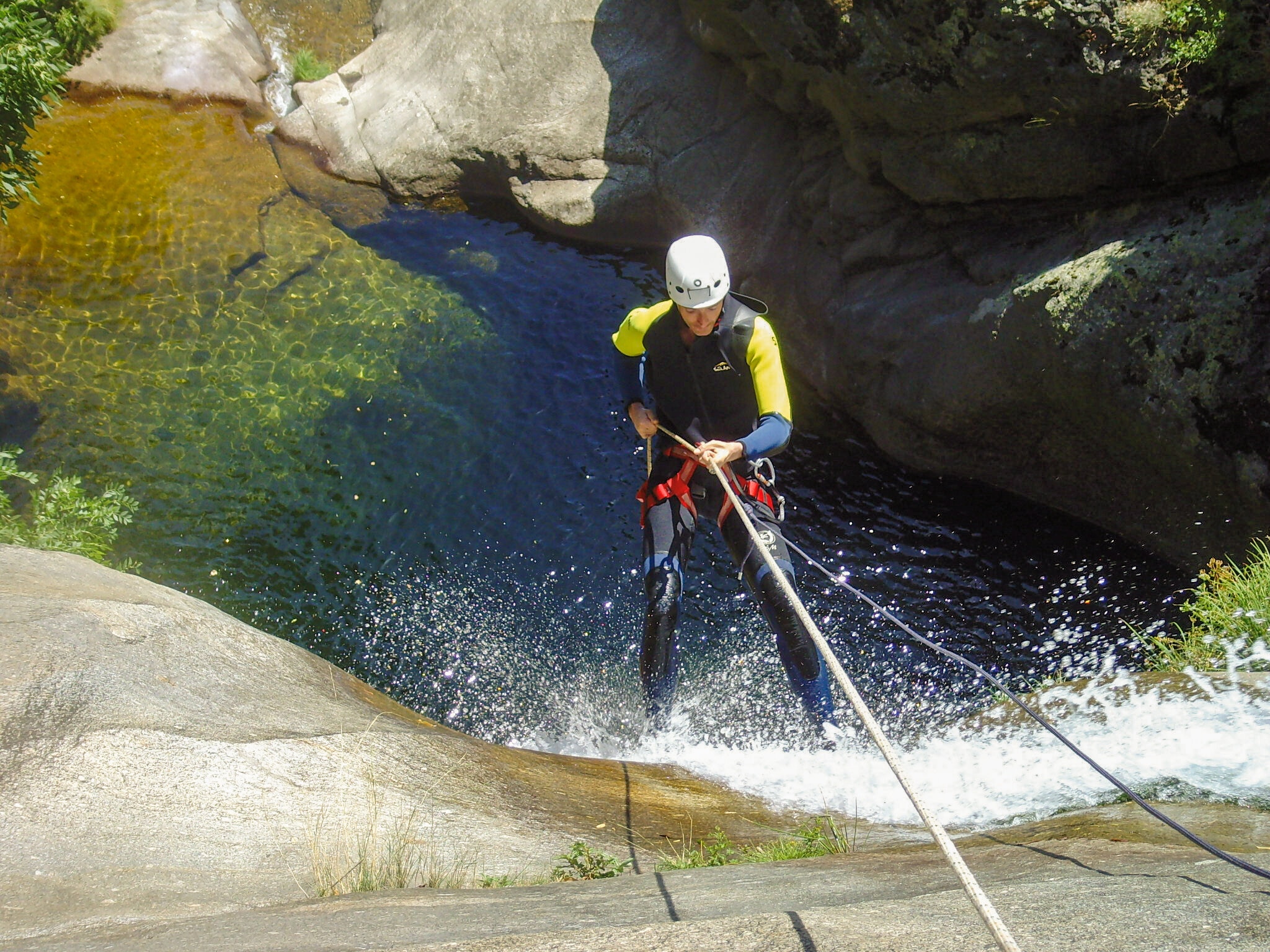 Smartbox Aventura en la roca: actividad de barranquismo de mínimo 3h y 30 min 3
