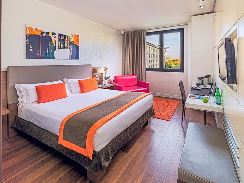 Smartbox Destino Roma: 3 noches con desayunos en H10 Roma Città de 4* 3