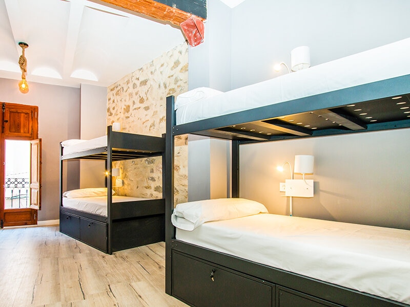 Smartbox Diversión en familia: escapada de 2 noches para 4 personas 3