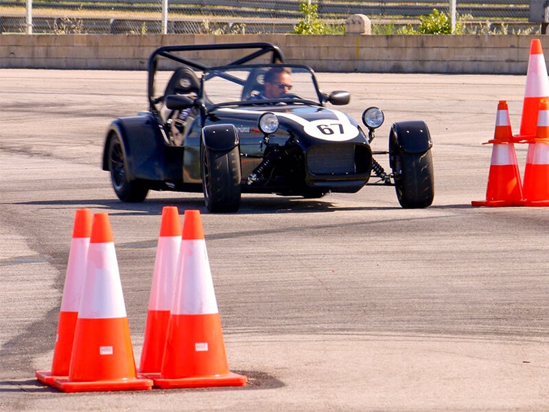 Smartbox Royal Experience: 6 vueltas de pilotaje y 2 de copilotaje en el circuito del Jarama 2